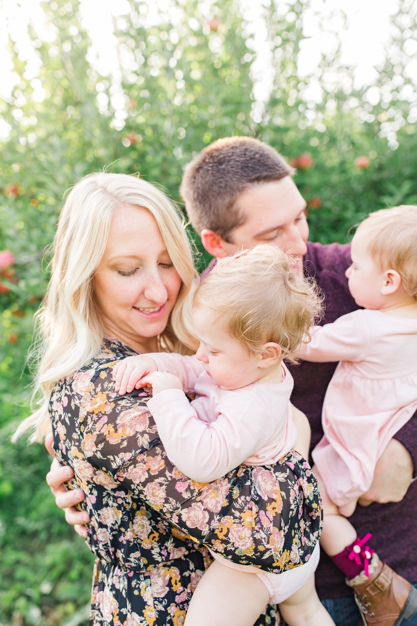 fall-the-apple-farm-victor-new-york-family-portrait-35