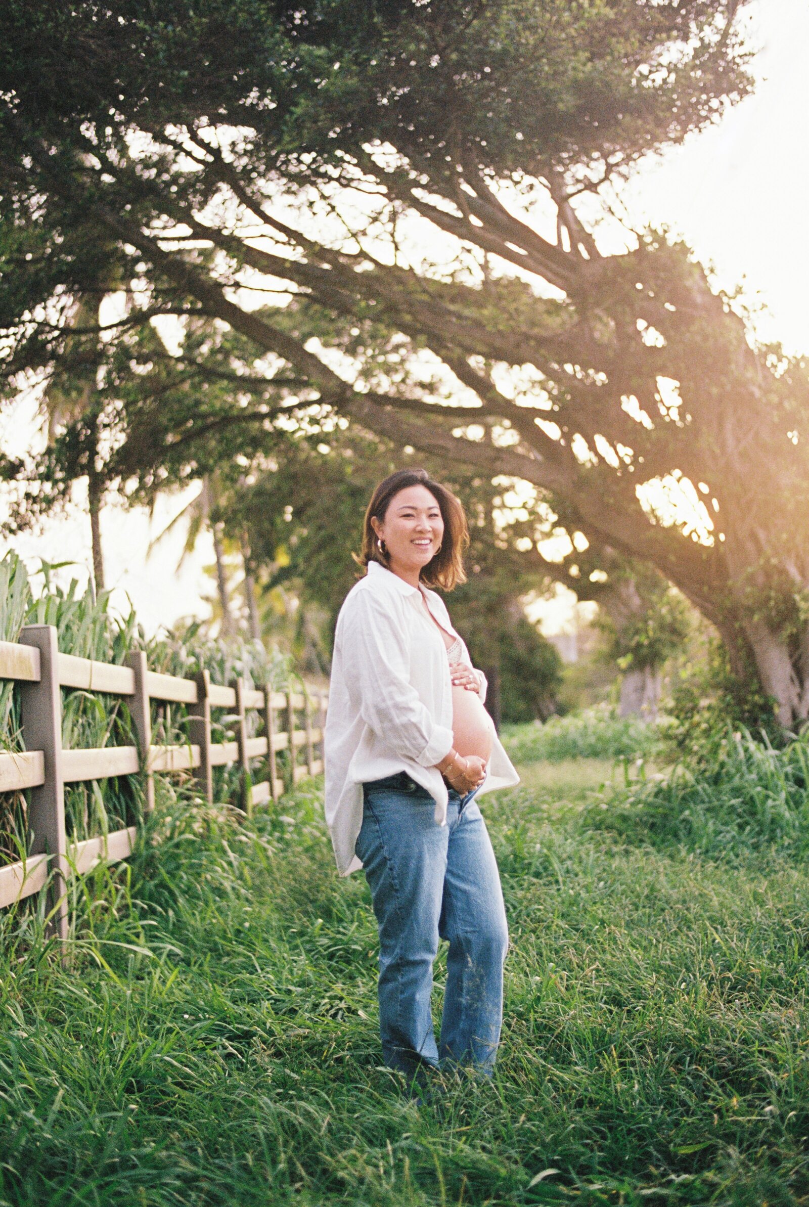 SundayIndigo_Hawaii-Maternity-Film-Photographer-2