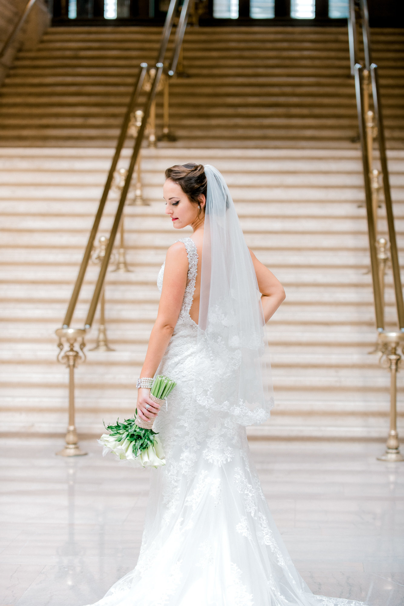 union station Chicago picture by Chicago wedding photographer