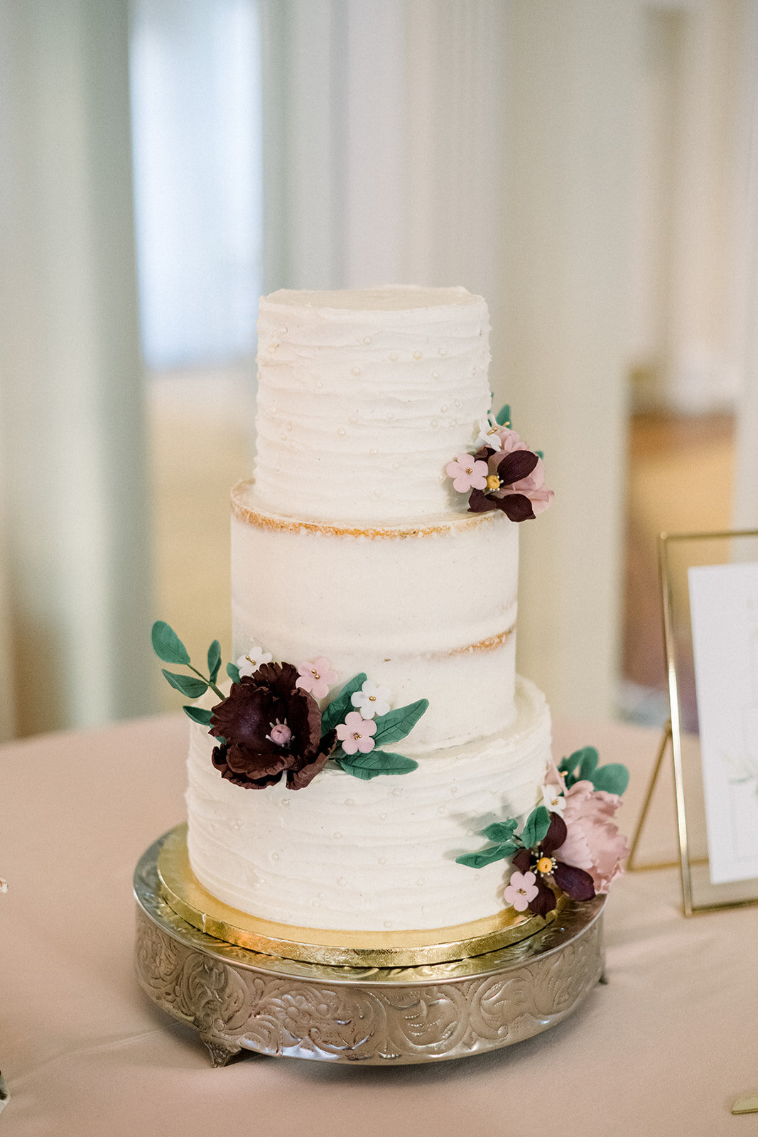Elegant Wedding Cake at Vizcaya Sacramento