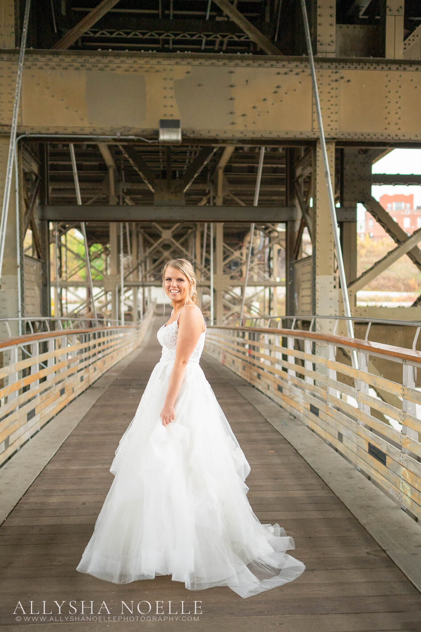 Wedding-at-The-Factory-on-Barclay-in-Milwaukee-0578