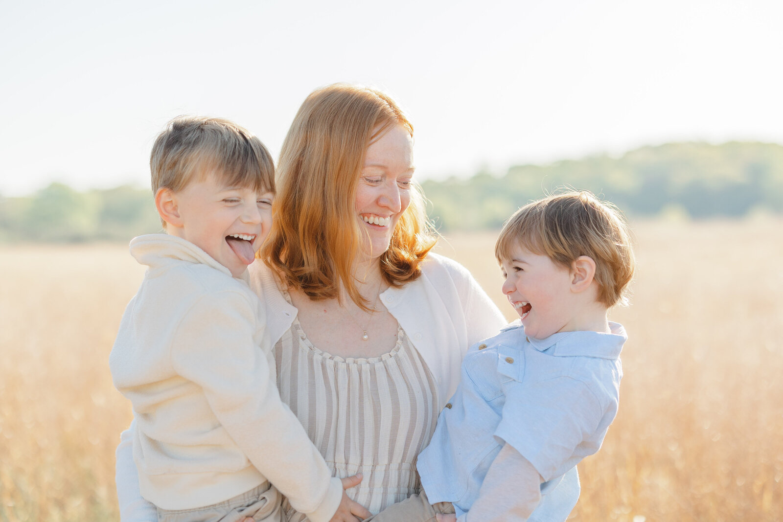 mom laughing with sons in Warrenton, VA