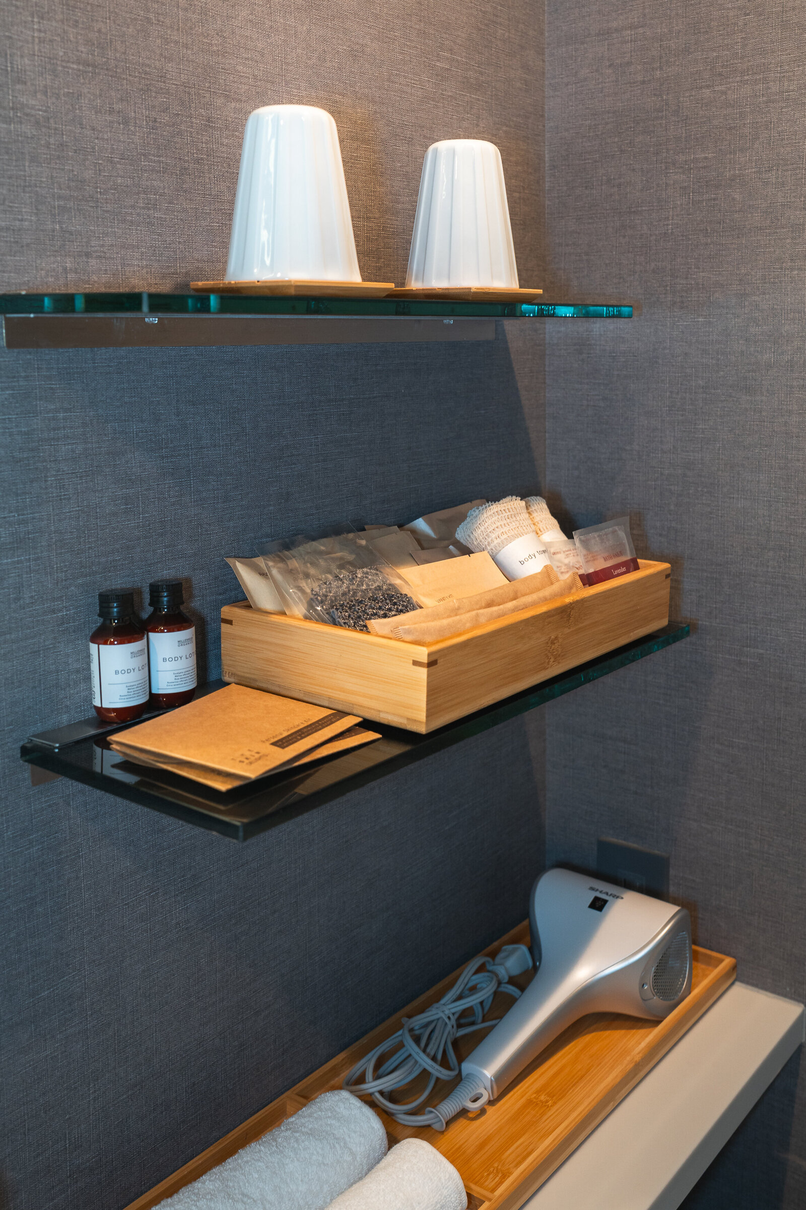 Shiba-Park-Hotel-Tokyo-Travel-Photographer-Erin-Donahue-Photography-niredonahue (2)