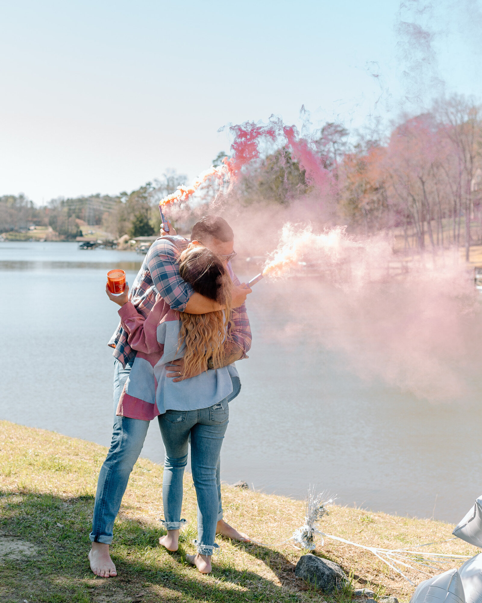 its-a-girl-lake-photoshoot-gender-reveal (3)