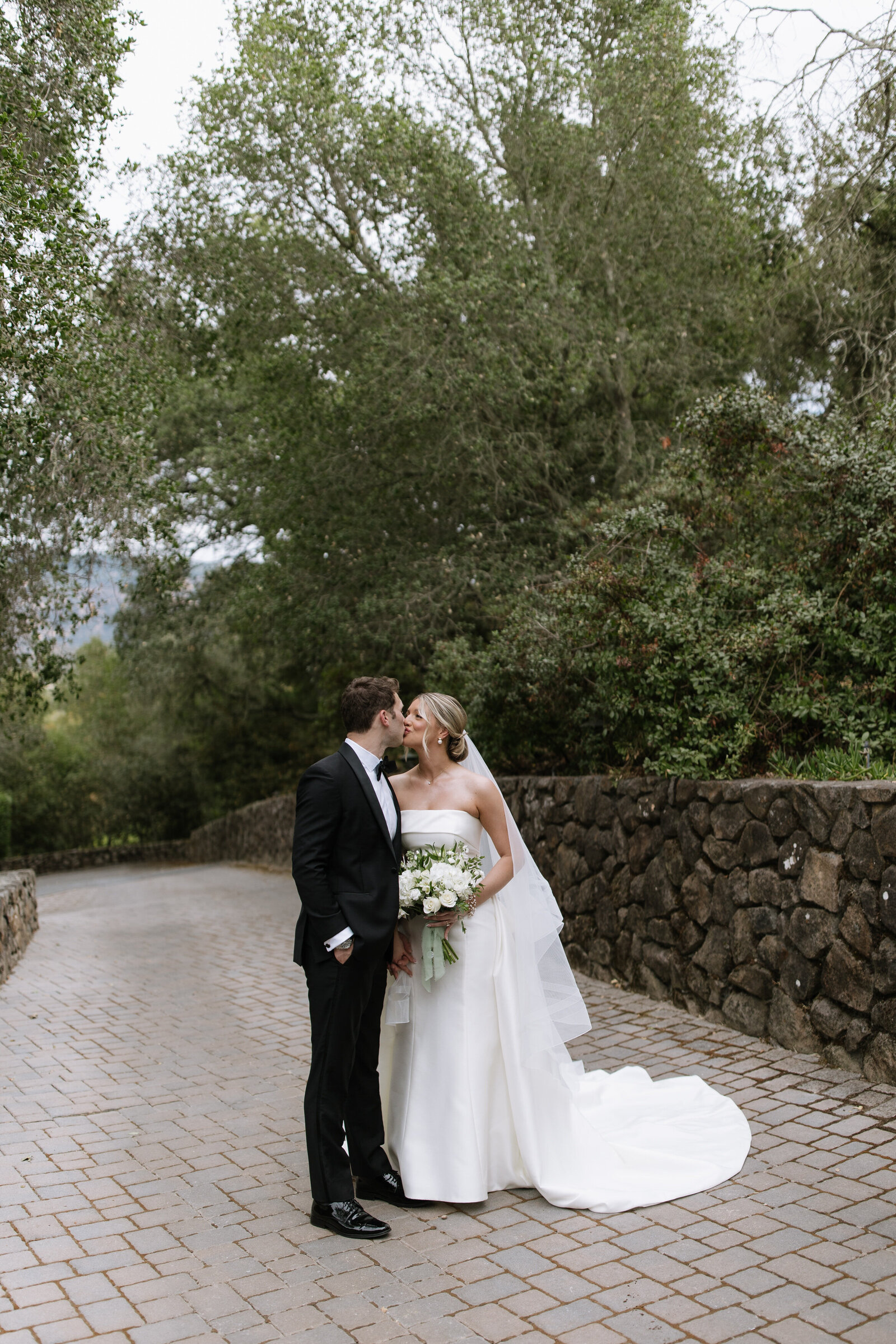 Bride and groom kissing taken by best Washington elopement photographer, Erica Rochelle photography