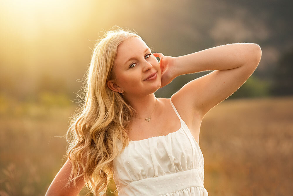stunning-senior-portrait-girl-sunshine-blond-happy
