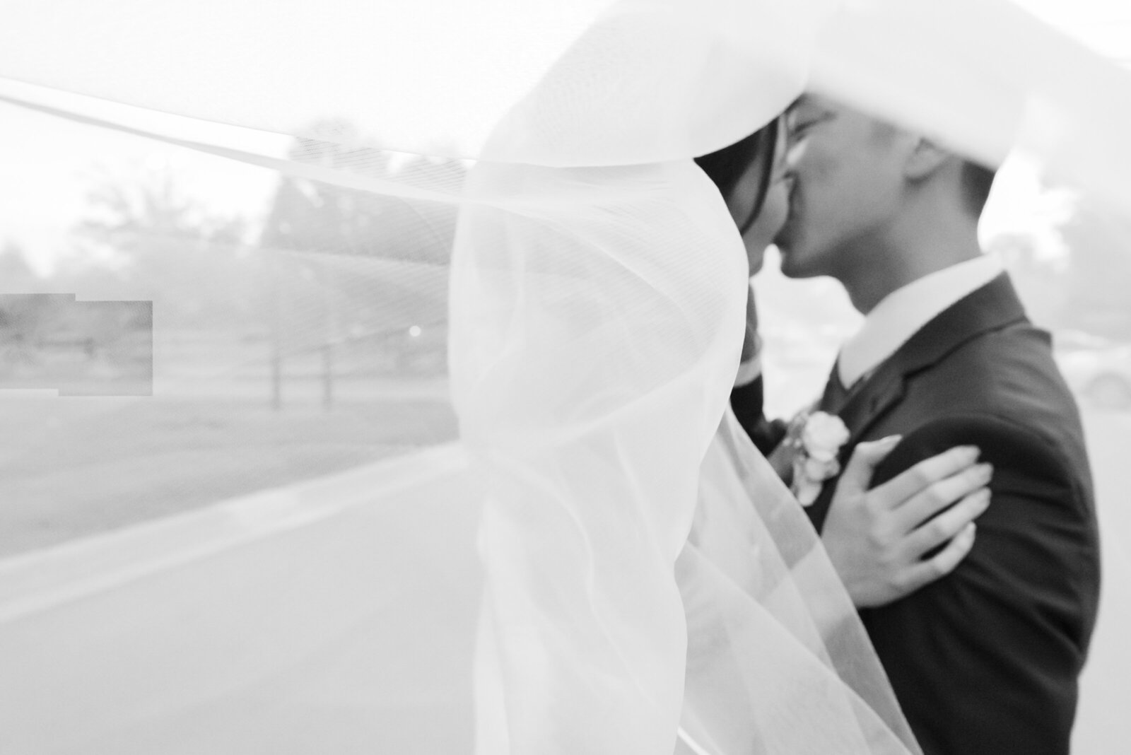 MICHIGAN-WEDDING-PHOTOGRAPHER-CAPTURED-BY-KELSEY-SAINT-JOHNS-RESORT-CHOU-WEB-45