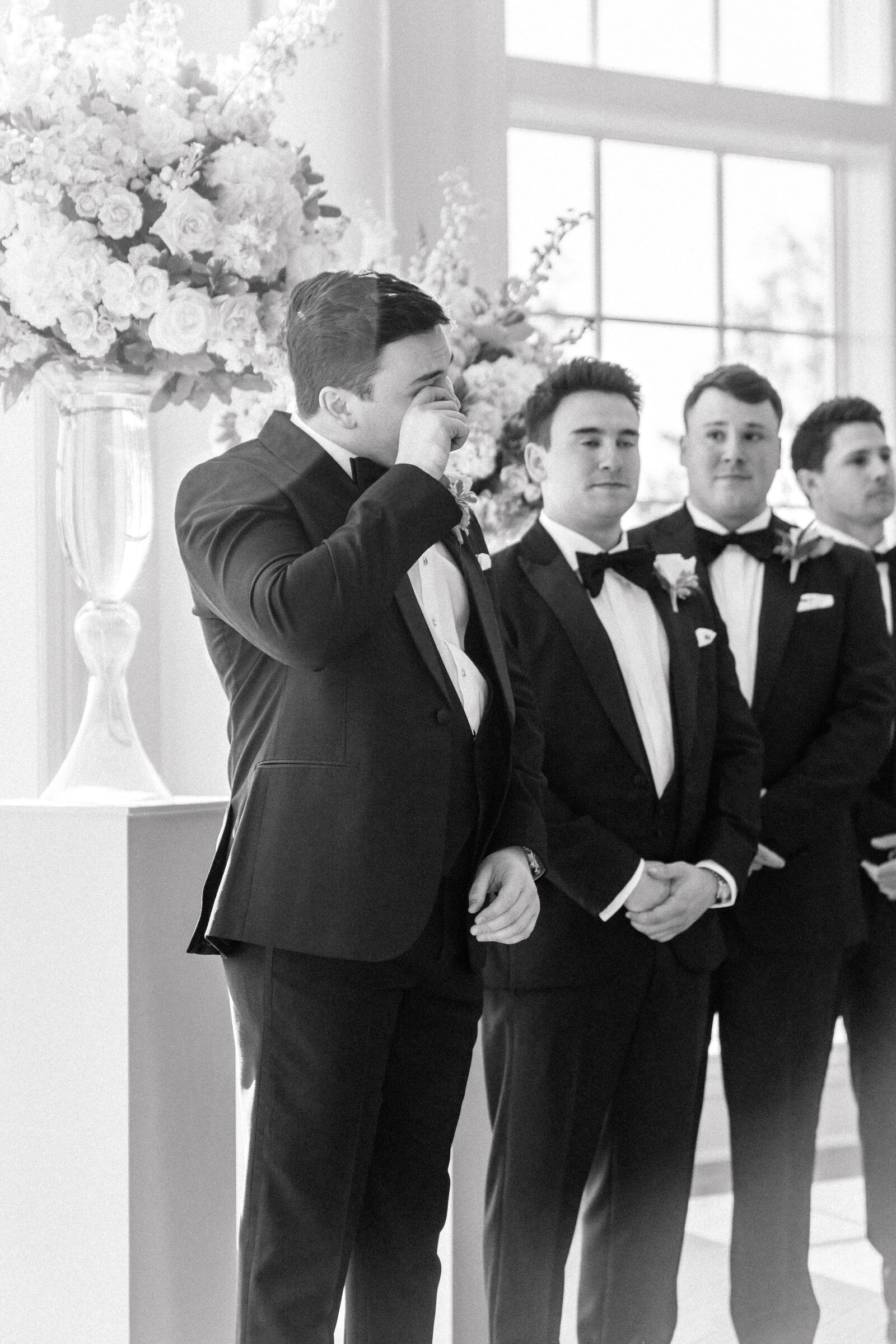 0424_LorenZachWedding_AmberWatkins_0528-min