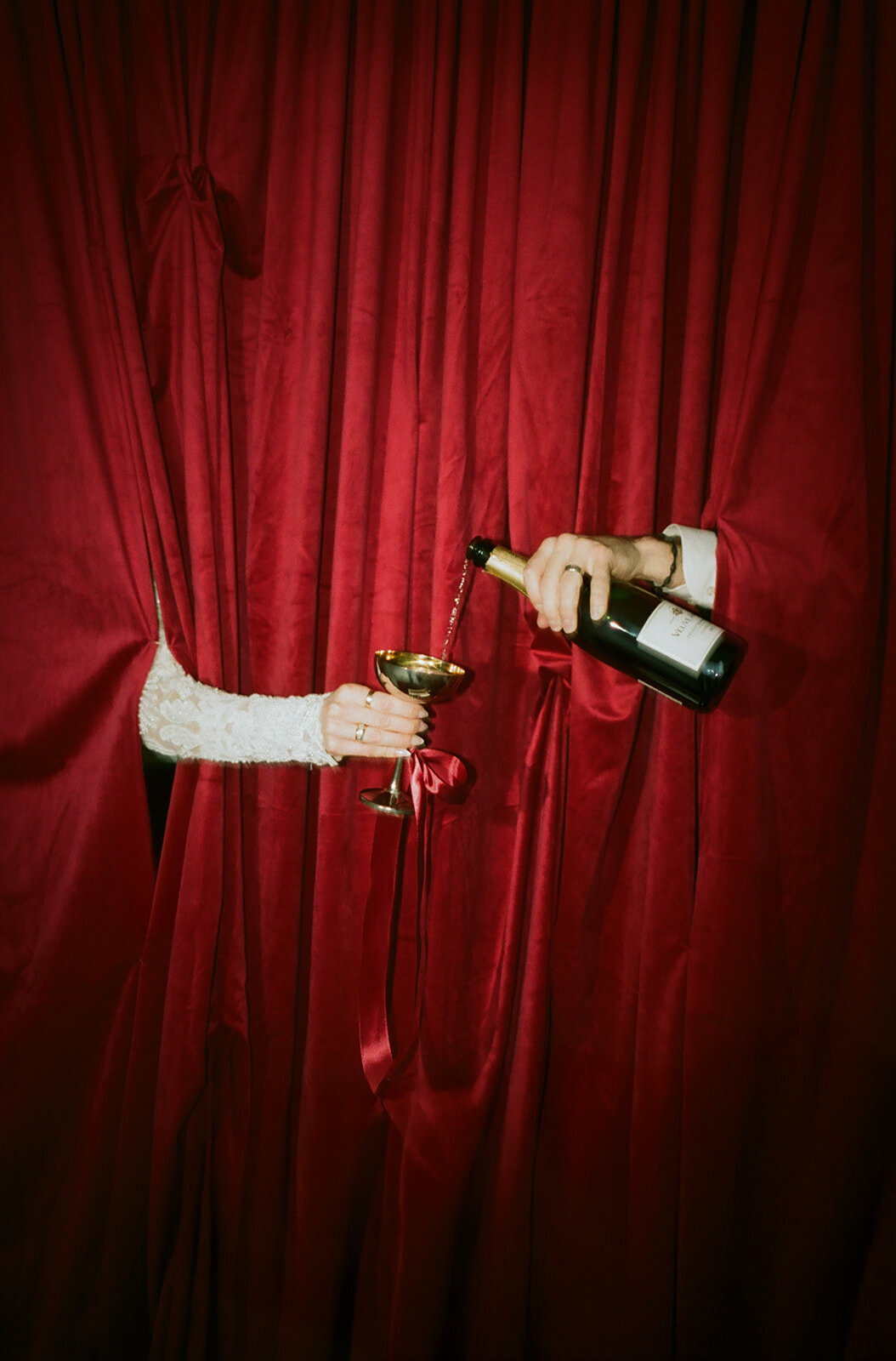 Loraleah-Marie-Photography-Vintage-Film-Wedding-Photographer-Luxury-Super-8-film-107