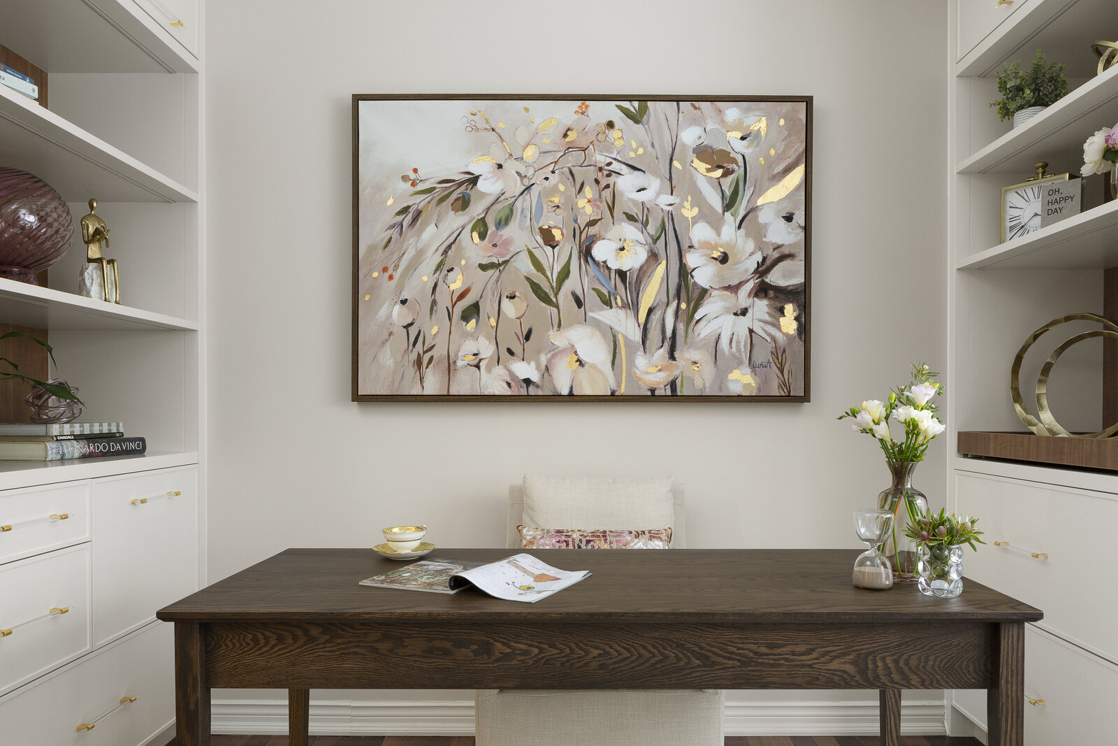Neutral and sleek aesthetic living room interior design by Studio 180 Design 