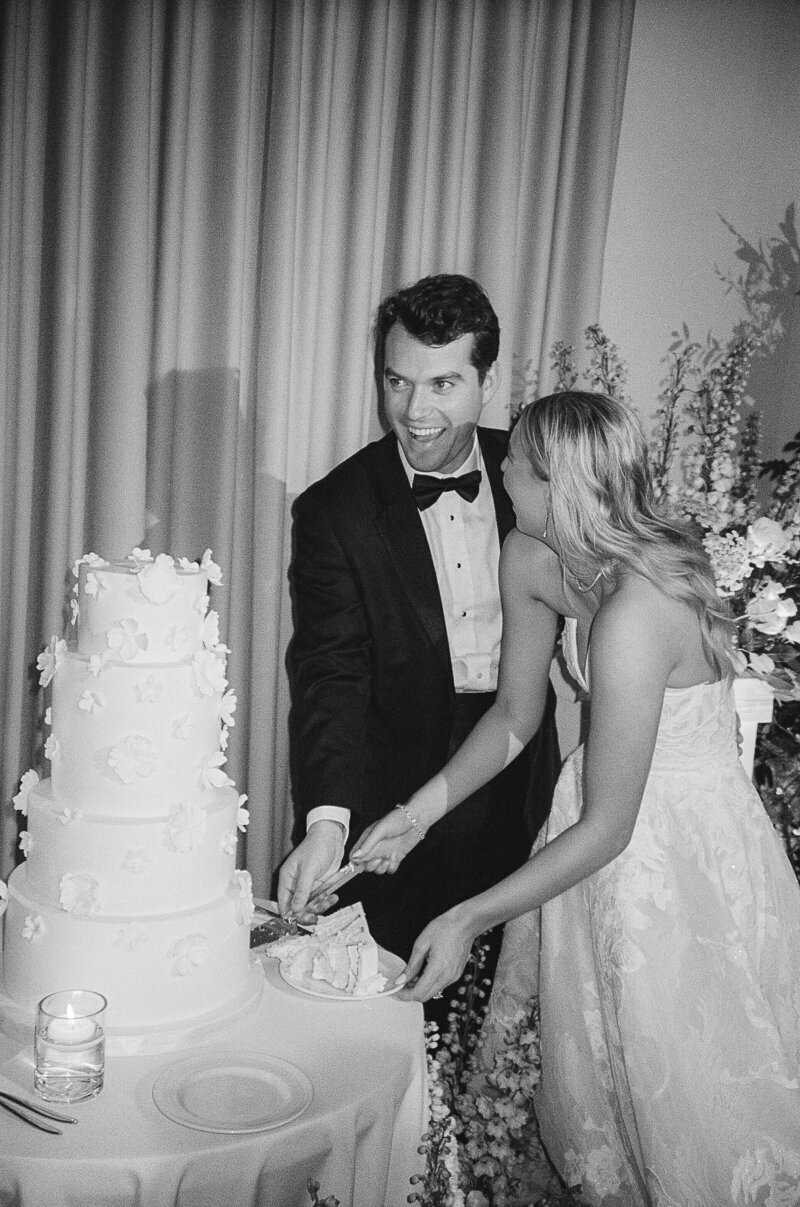 wedding cake cutting in Fort Myers, Florida