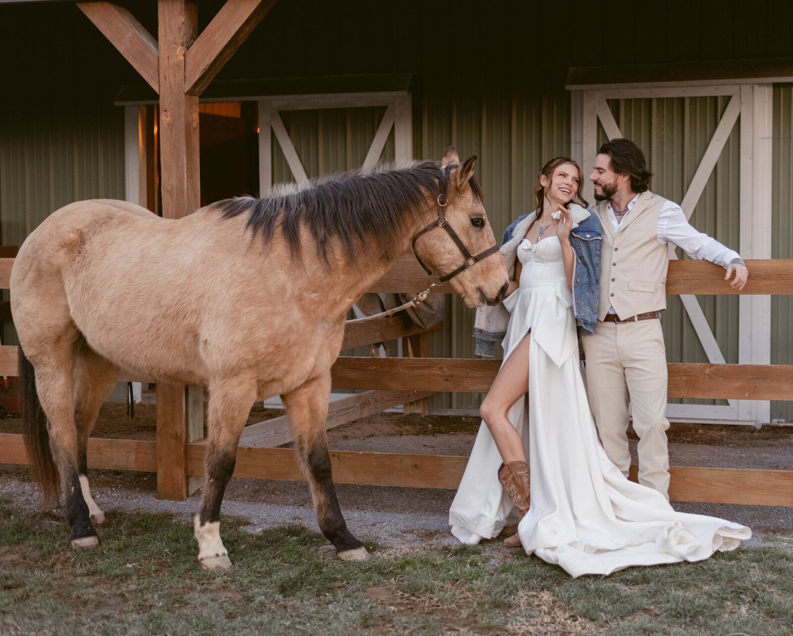 bridegroomhorsebarn6 (1 of 1)