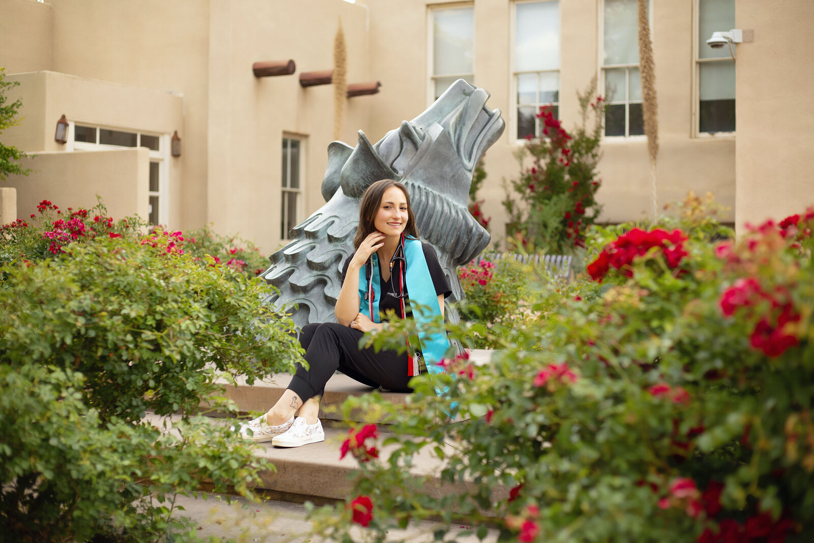 Nursing-grad-UNM-lobo-session
