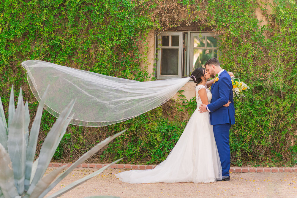 outdoor-wedding-Tucson-marigold-Christy-Hunter-Photography_027