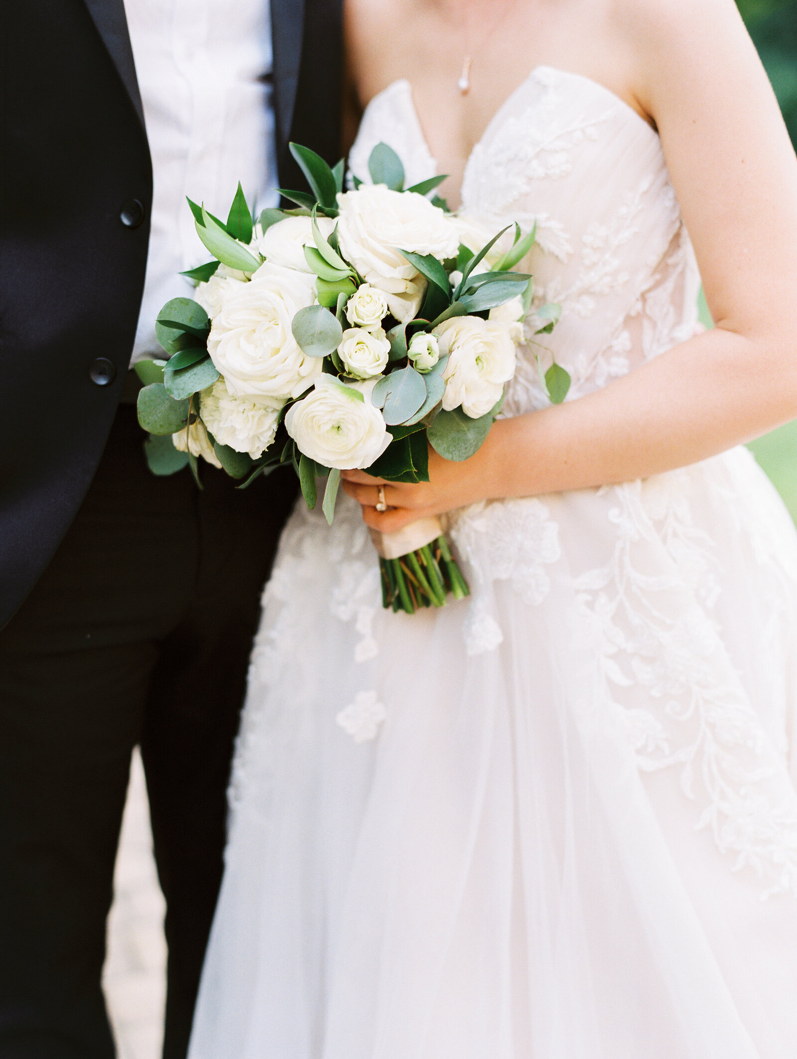 Sharin Shank Photography Fine Art Wedding Engagement Photographer Indiana Destination Light Airy Clasic Timeless Joyful Elopements Elopement Weddings SSP12