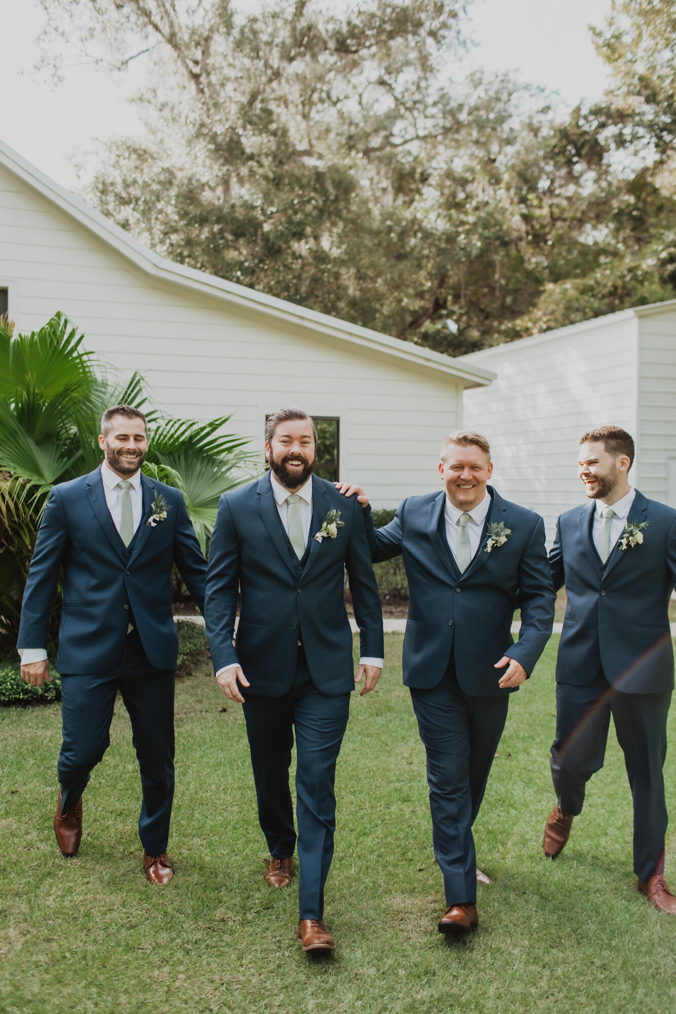 Megan & Austin - Sneak Peeks-4
