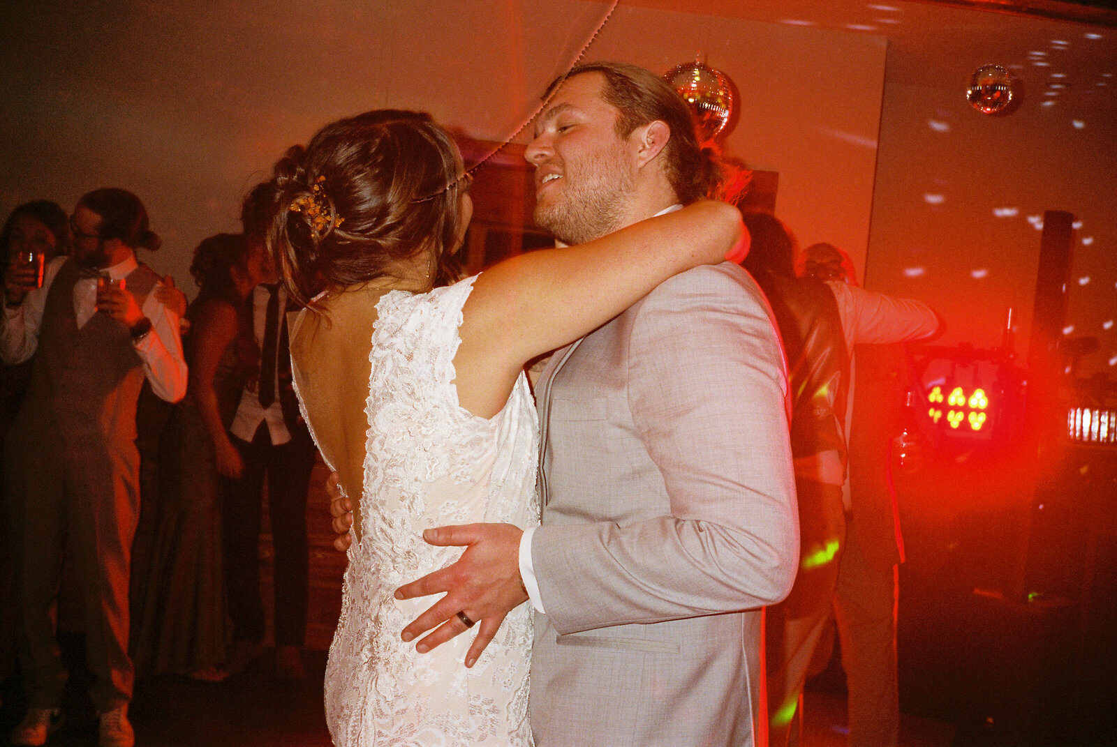 MENIQUEKOOSPHOTO-AMBER & HUNTER WEDDING FILM-106