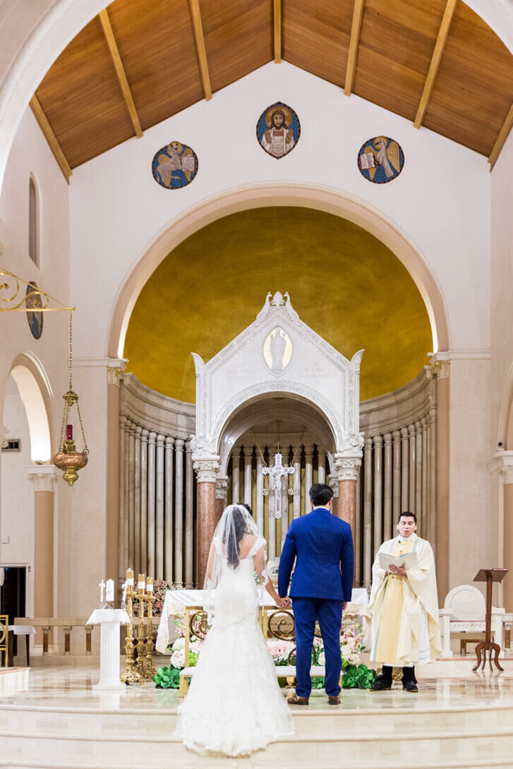 catholic-wedding-ceremony-miami-beach-florida-17