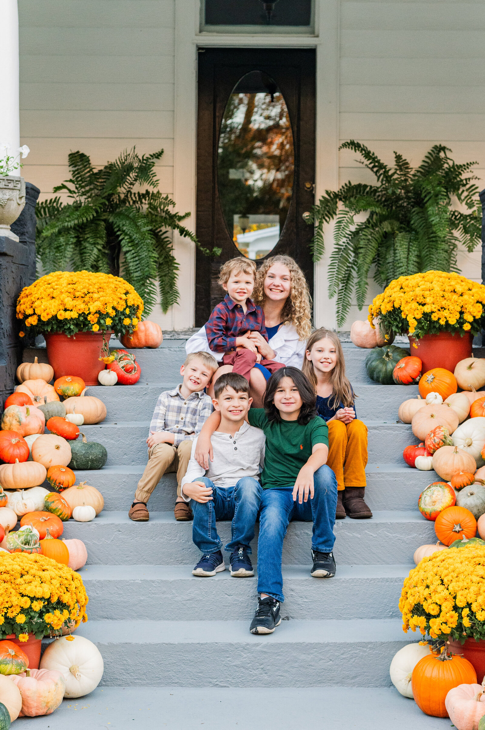 Pumpkins-on-the-porch-128