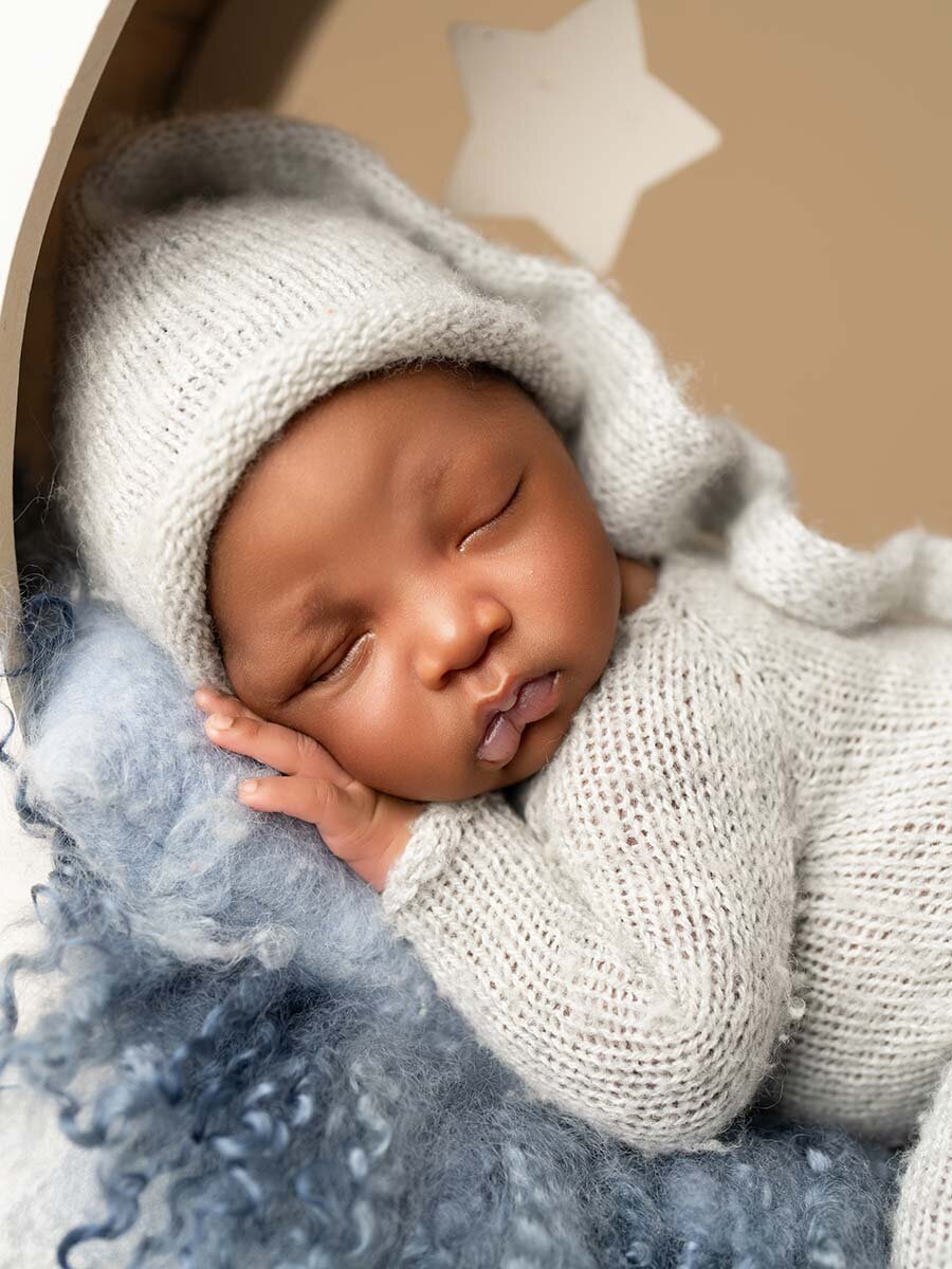 artistic-newborn-photography-and-sets-orlando
