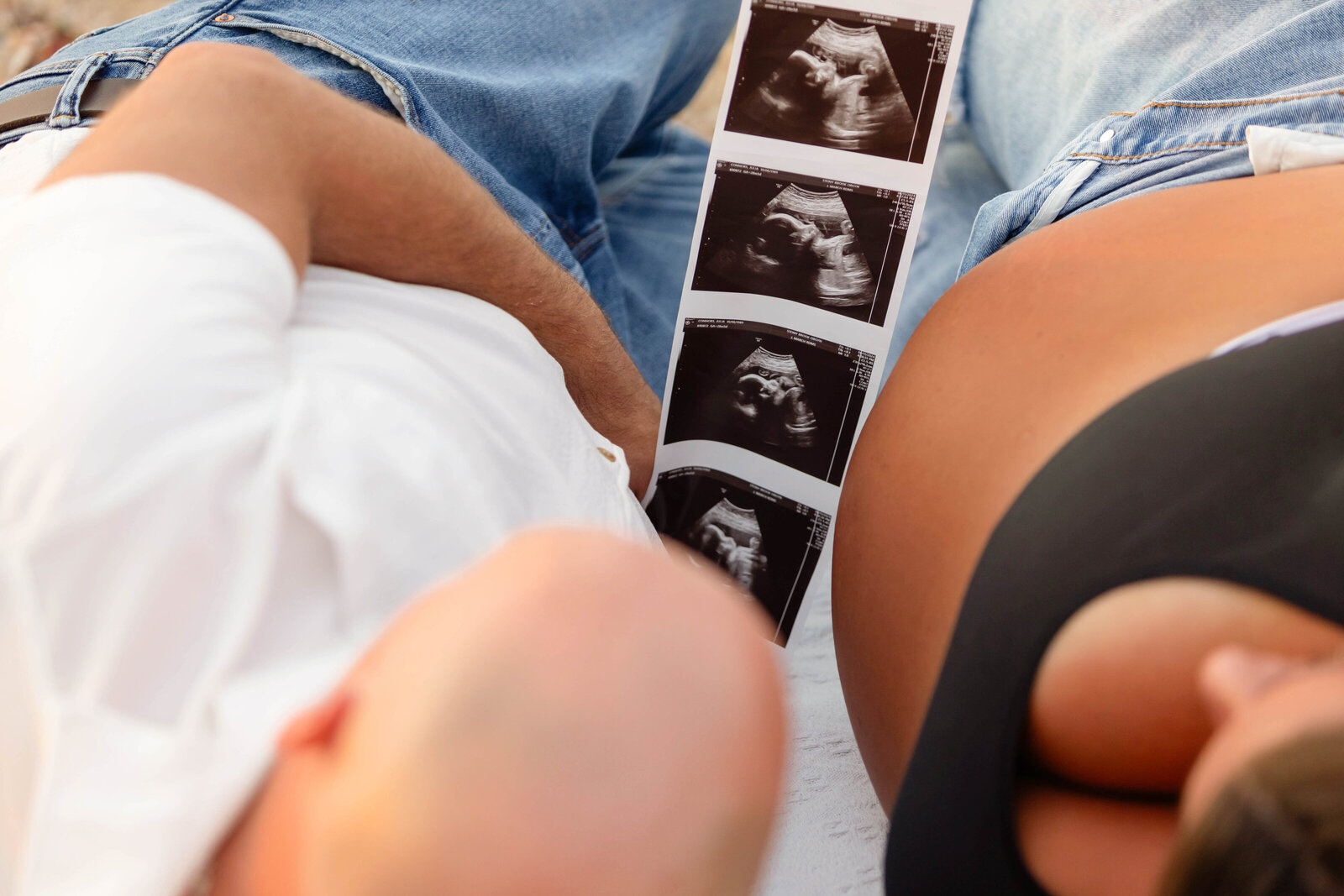 Sonogram poses for Maternity Shoot
