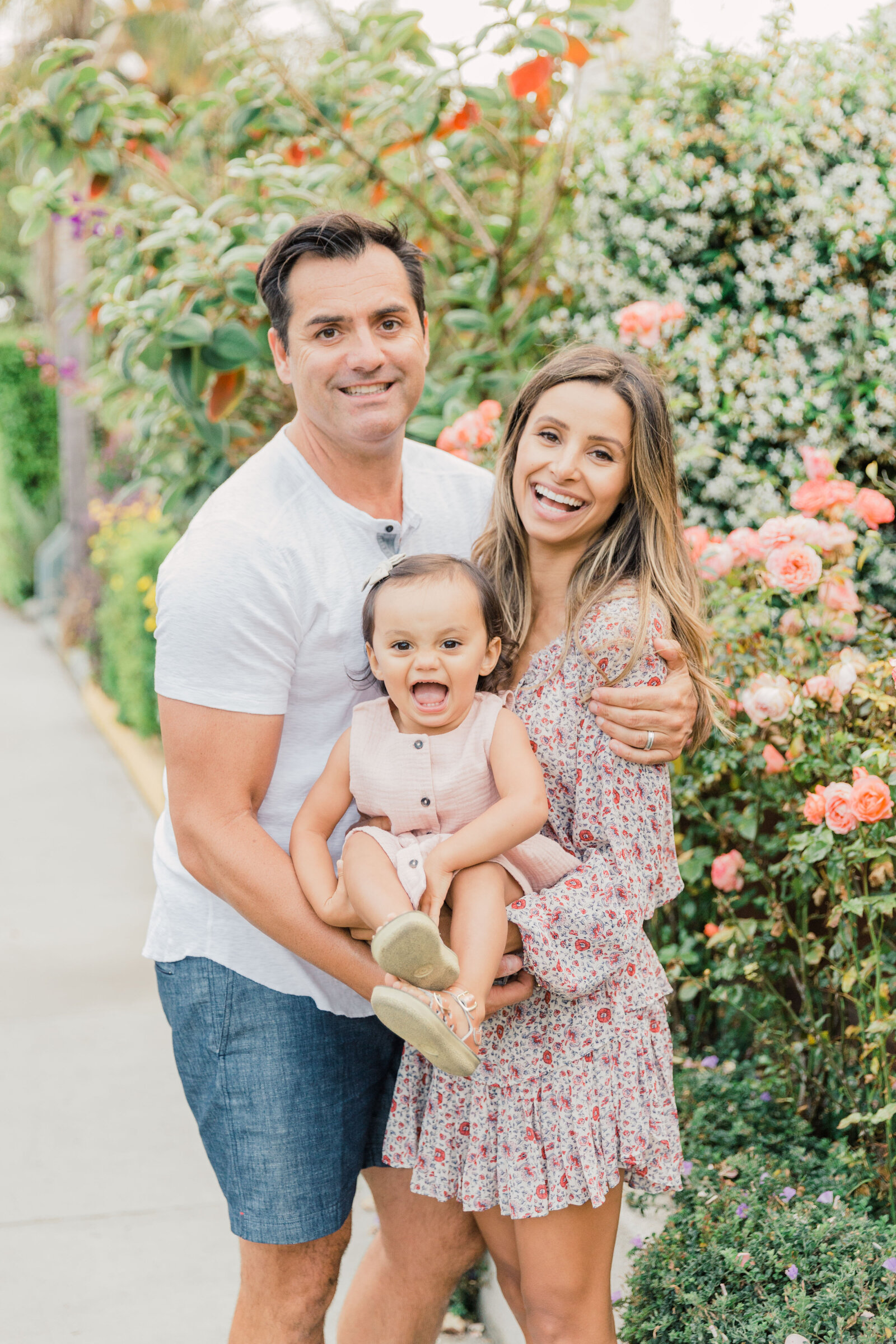 110_Dahab_Family_Session_Venice_Canals_Los_Angeles_California__Devon_Donnahoo_Photography