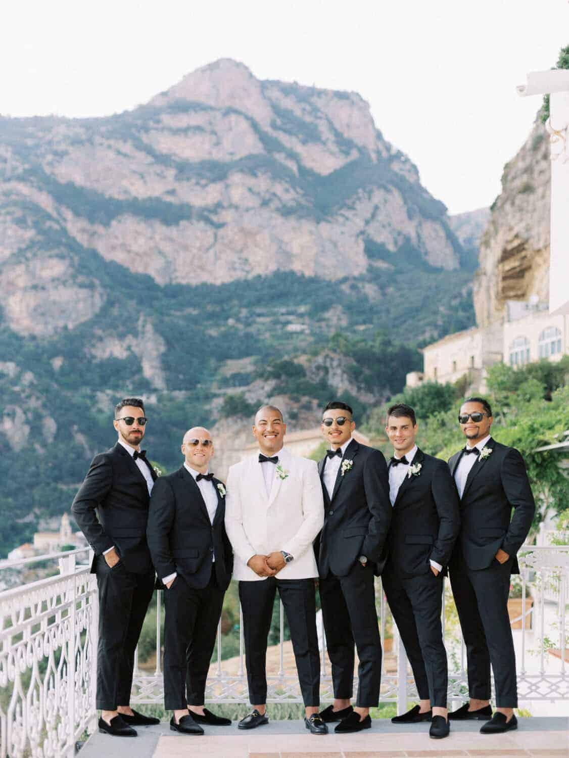 Positano-Wedding-villa-Oliviero-groomsmen-by-Julia-Kaptelova_Photography-209