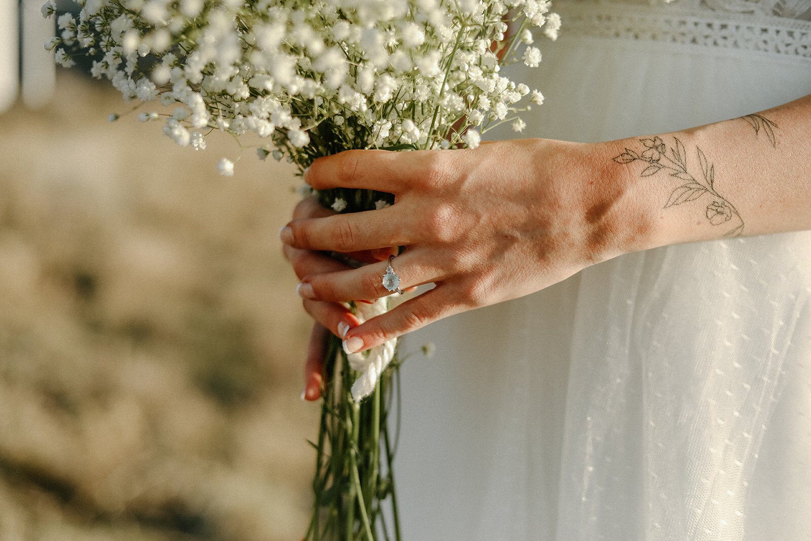 how to choose a wedding photographer