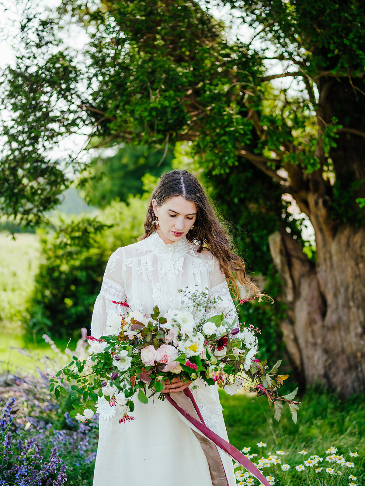 Long-sleeve-lace-wedding-dress-JoanneFlemingDesign-AngelaWardBrownPhoto (17)