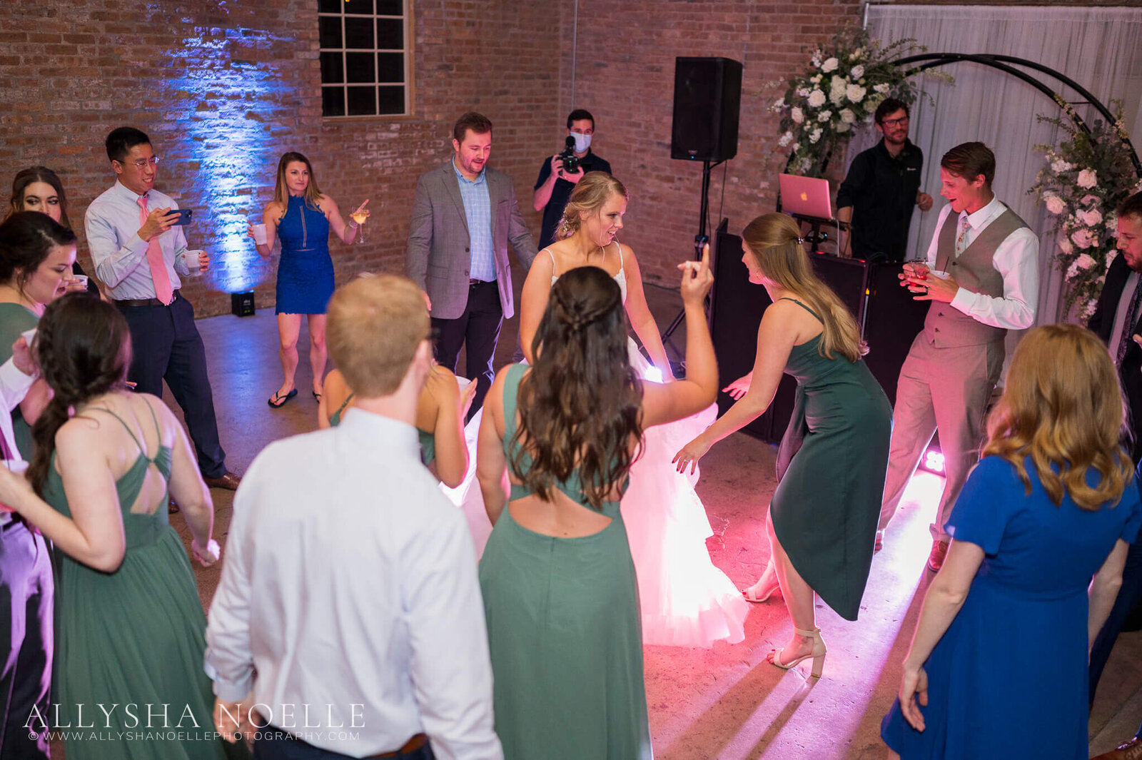 Wedding-at-The-Factory-on-Barclay-in-Milwaukee-1321