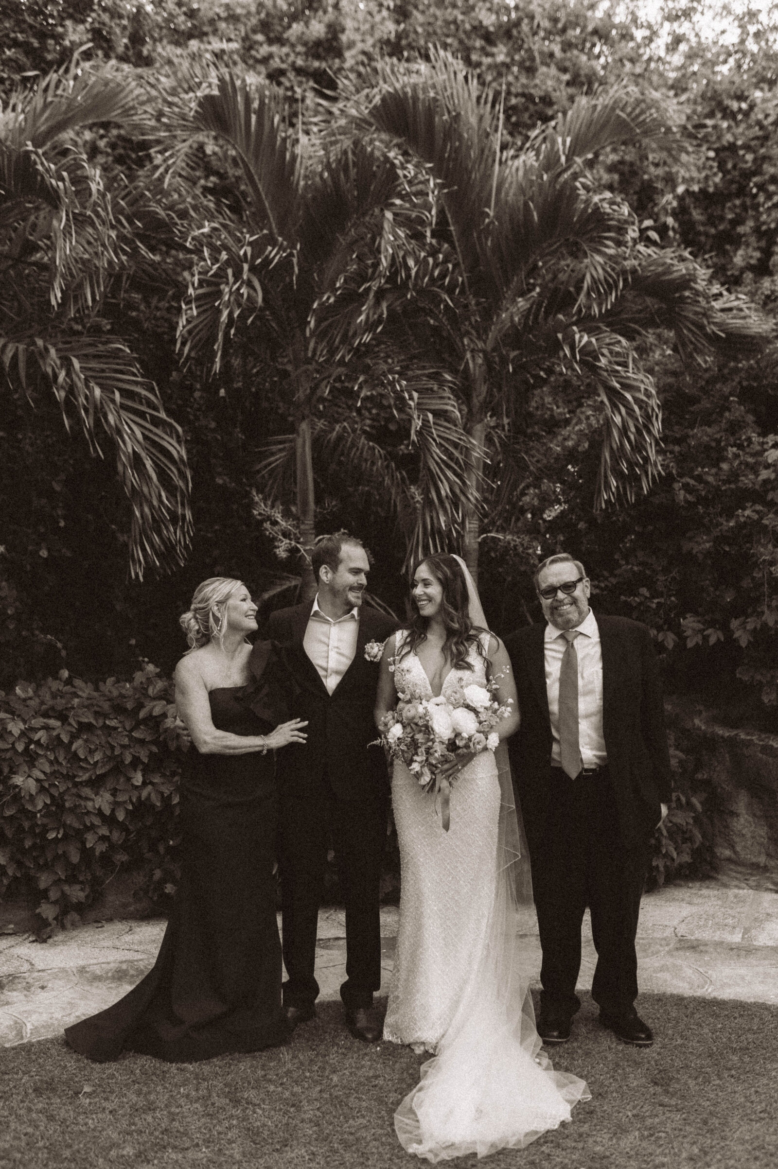 TheWolfesWeddingPreviews-90