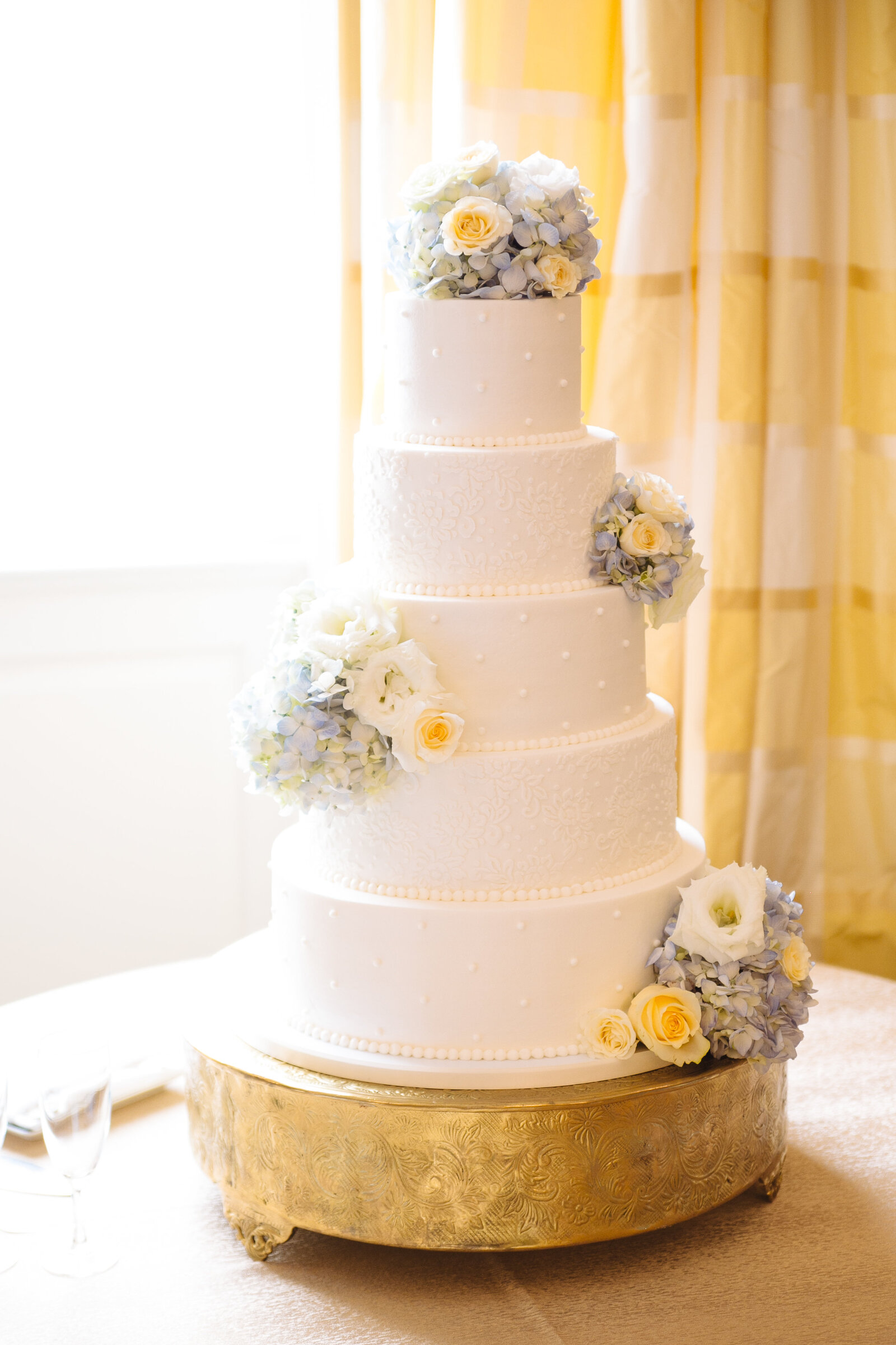Elegant-Wedding-Cake-Ashley-Cakes-44