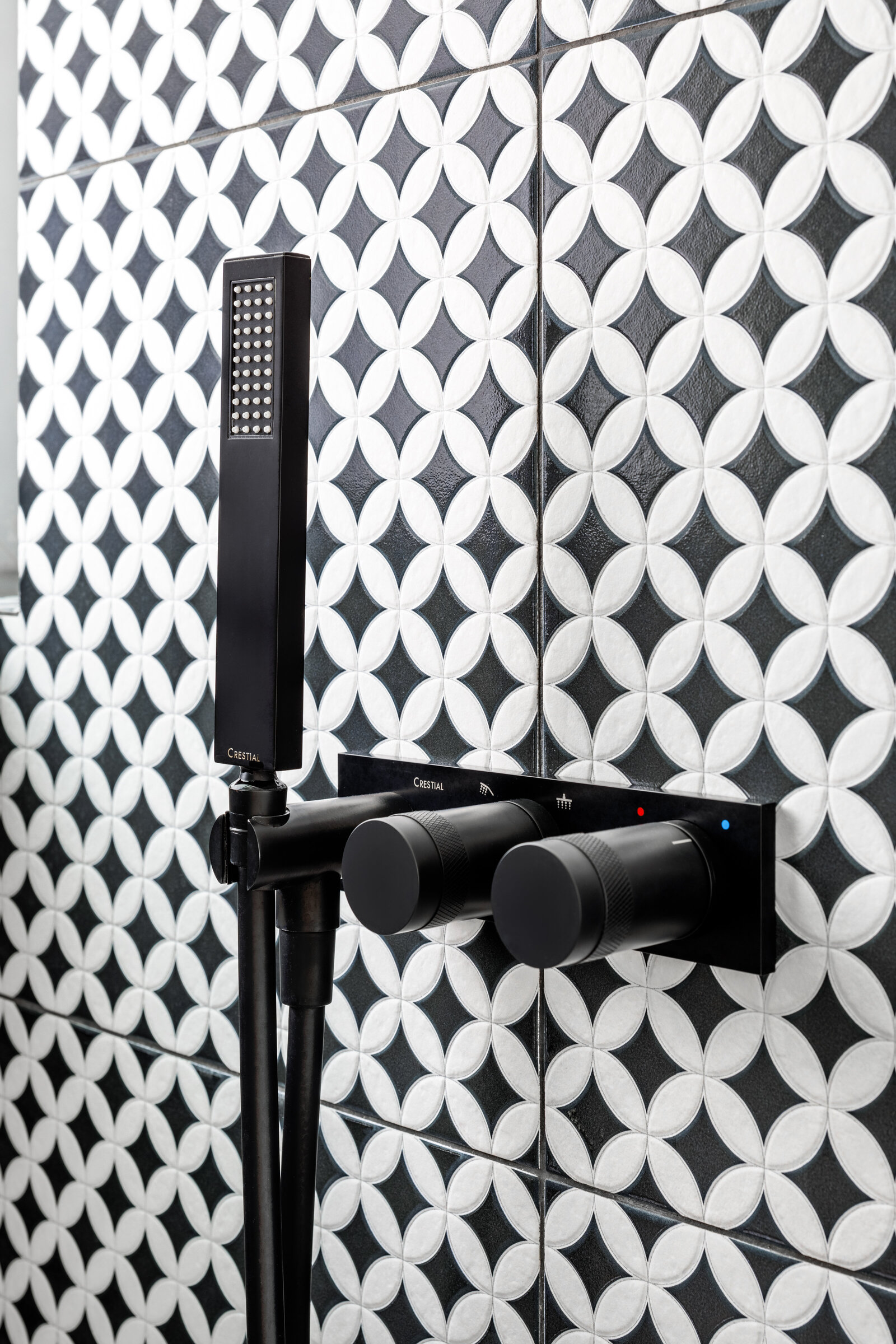 black & white wall tiles