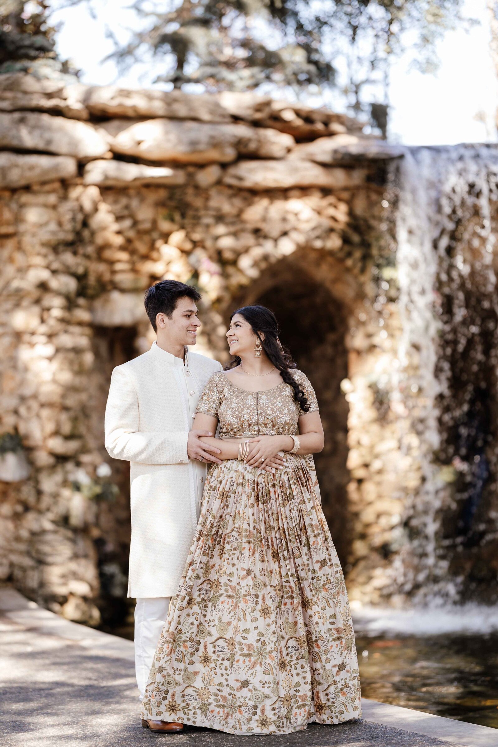 Intimate-wedding-couple-photography