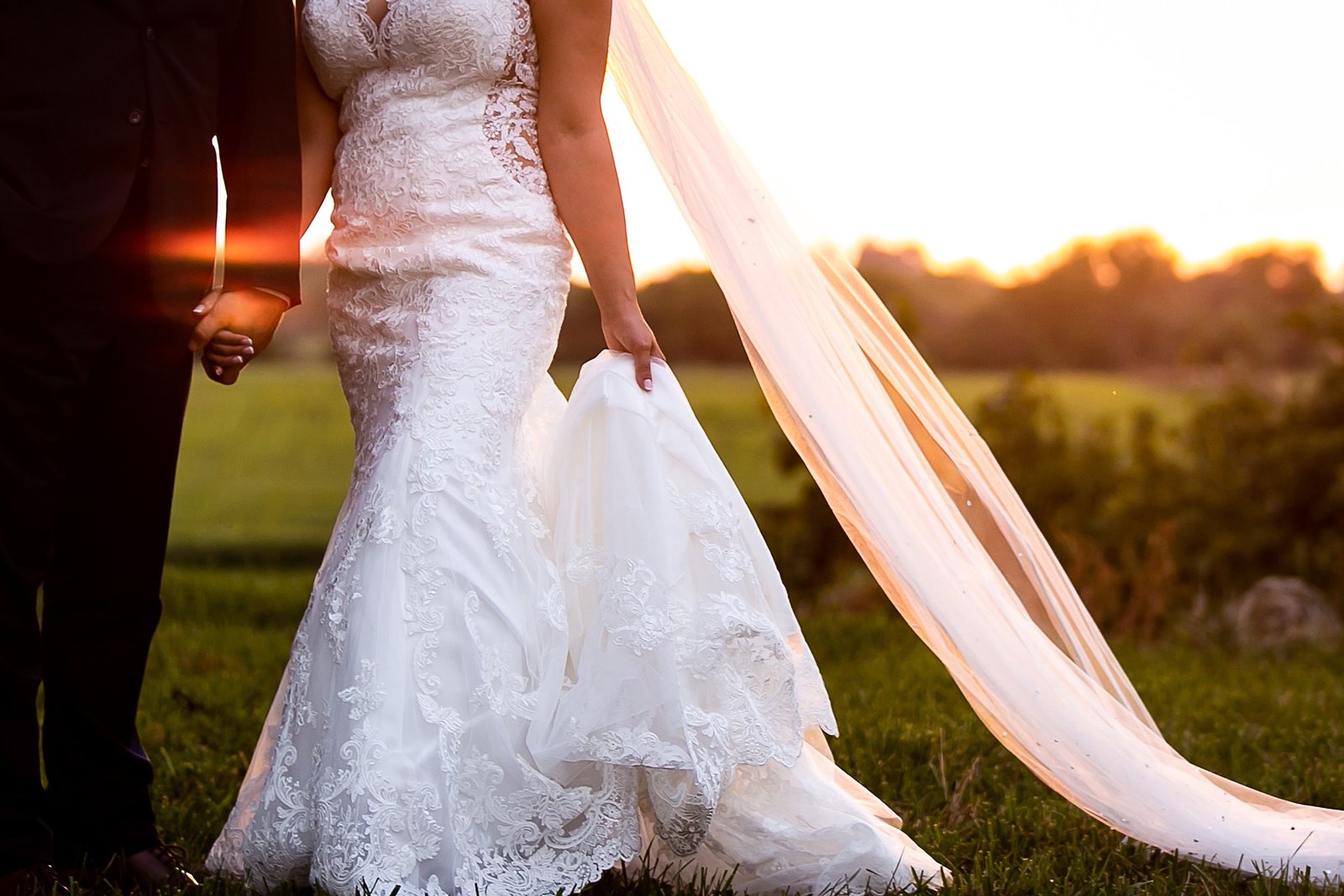 barn-outdoor-pond-wedding-burgundy-blush-sunset-1508