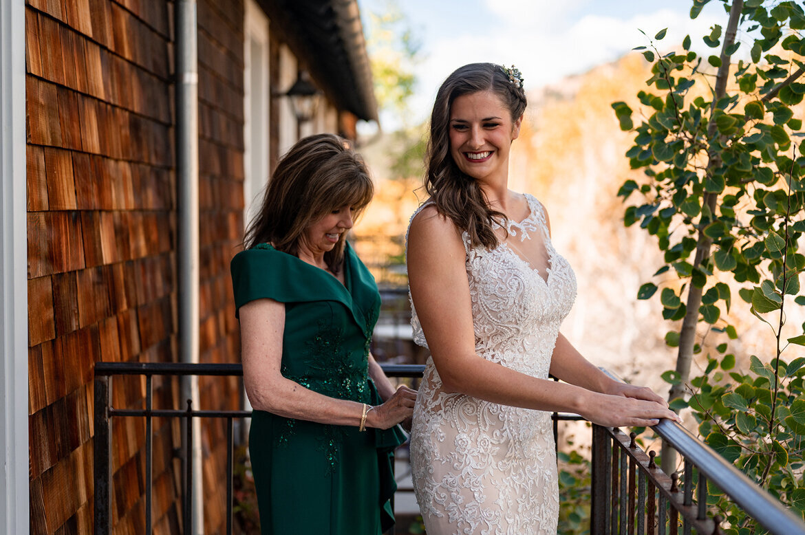 Colorado-Wedding-Photography_Buena-Vista-Wedding-Photographer_Surf-Hotel_13