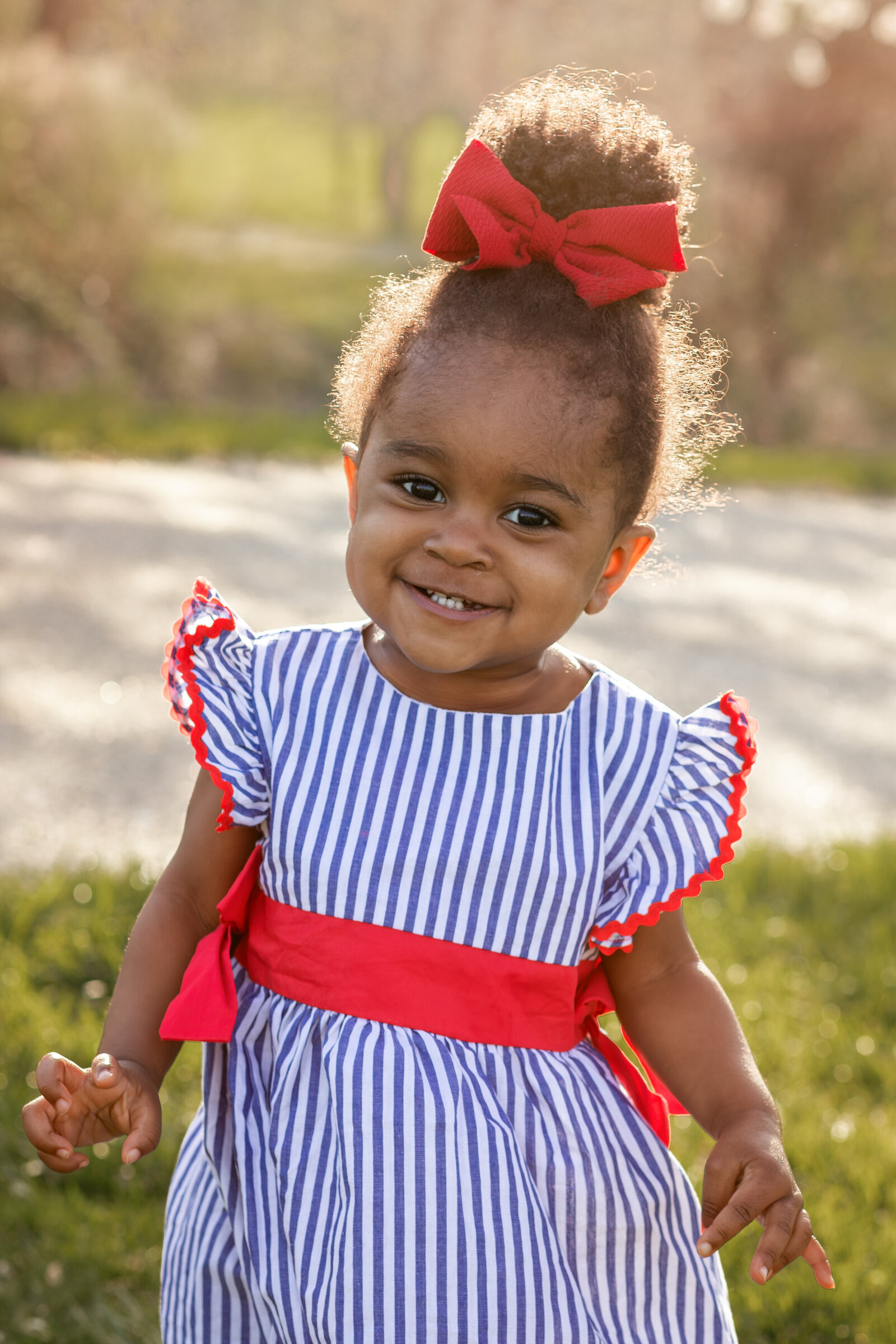 happy-toddler-central-park-morristown-family-photographers-nj