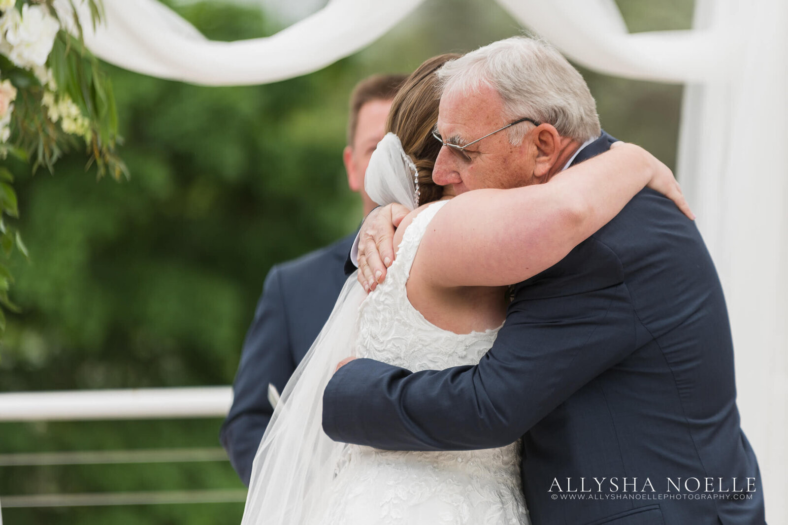 Wedding-at-River-Club-of-Mequon-572