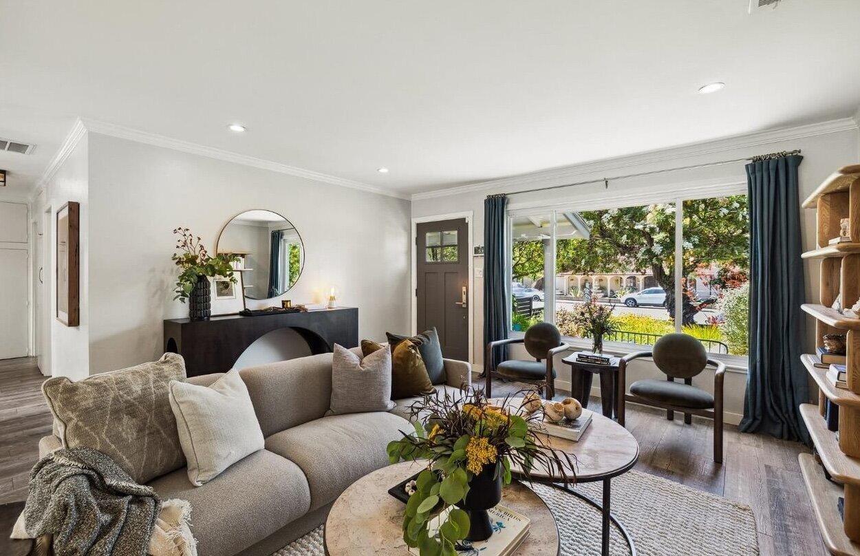 cozy-living-room-pacifica-ca