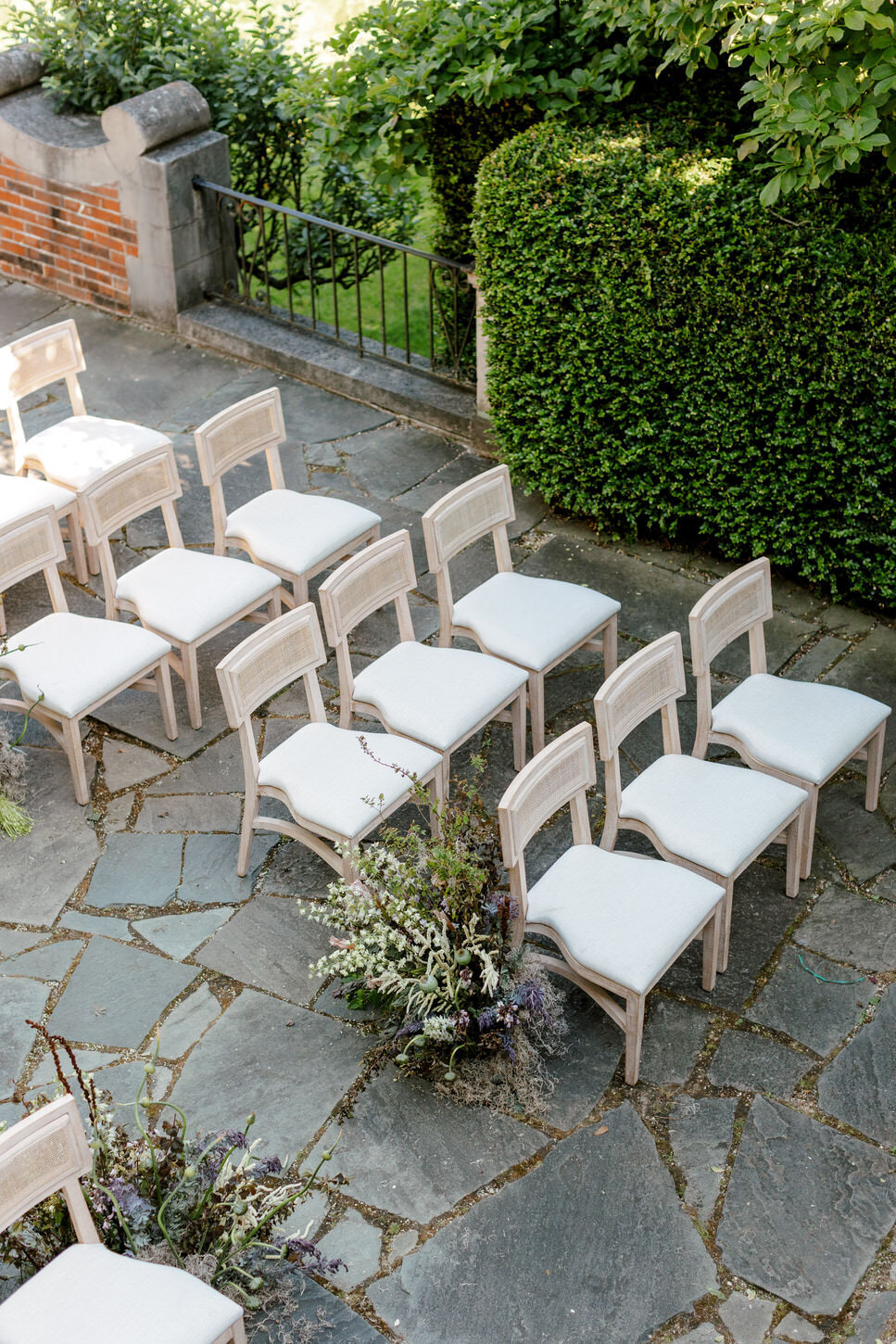 earthy-terrace-ceremony-setup