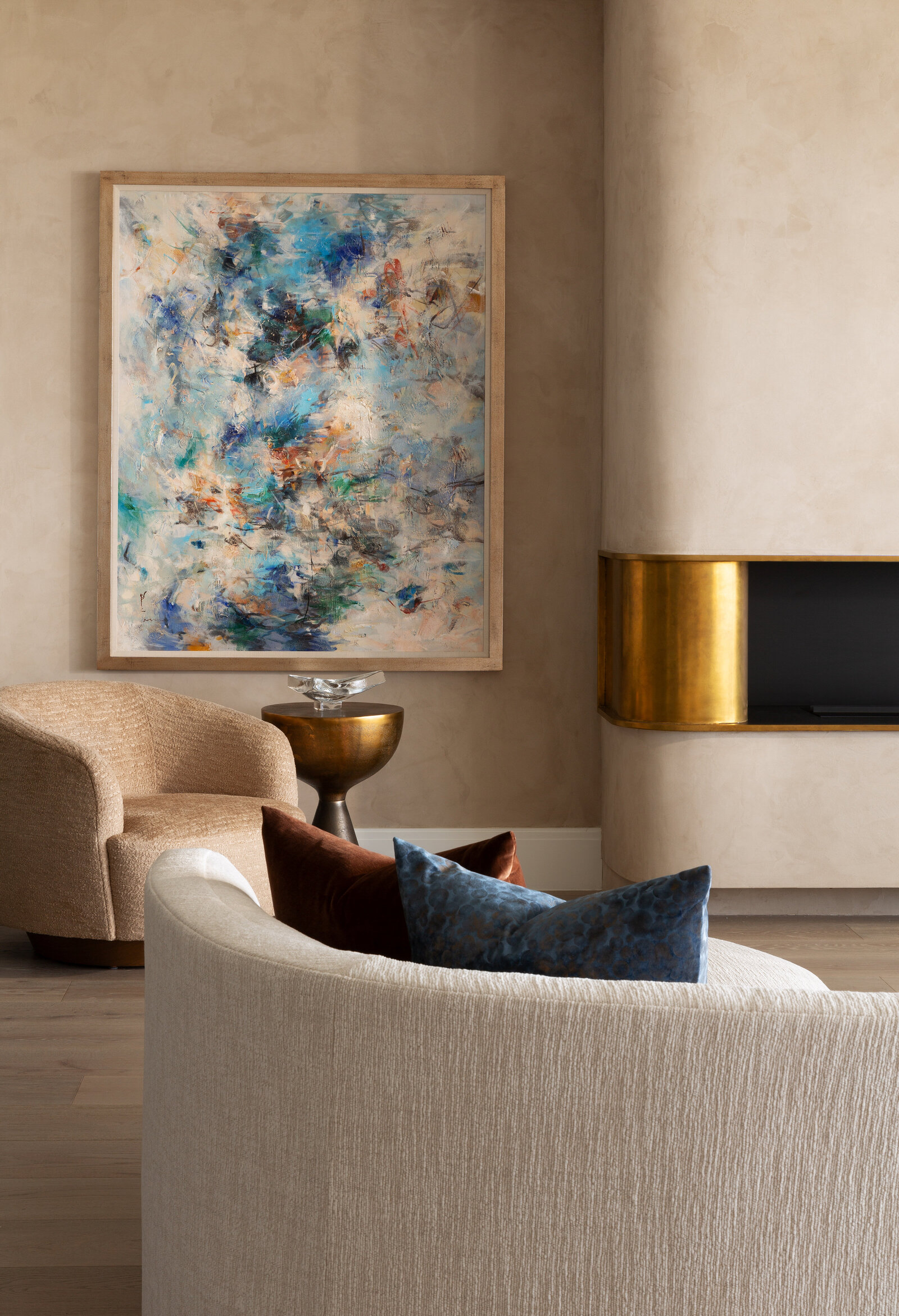 CONTEMPORARY GLAMOUR