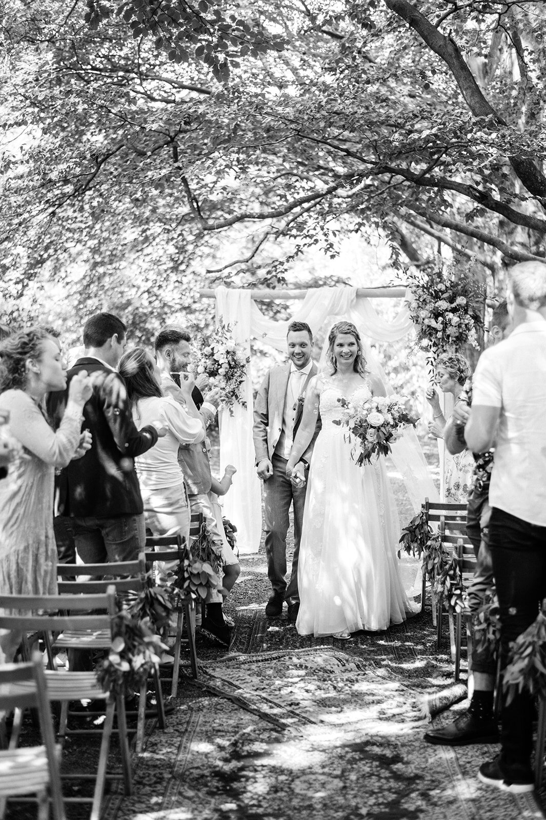 ShauniHartlandFotografie-TrouwFotograaf-FotograafNoordHolland-Bruiloftfotograaf-TrouwenInHetBos_NadineEnRick-104
