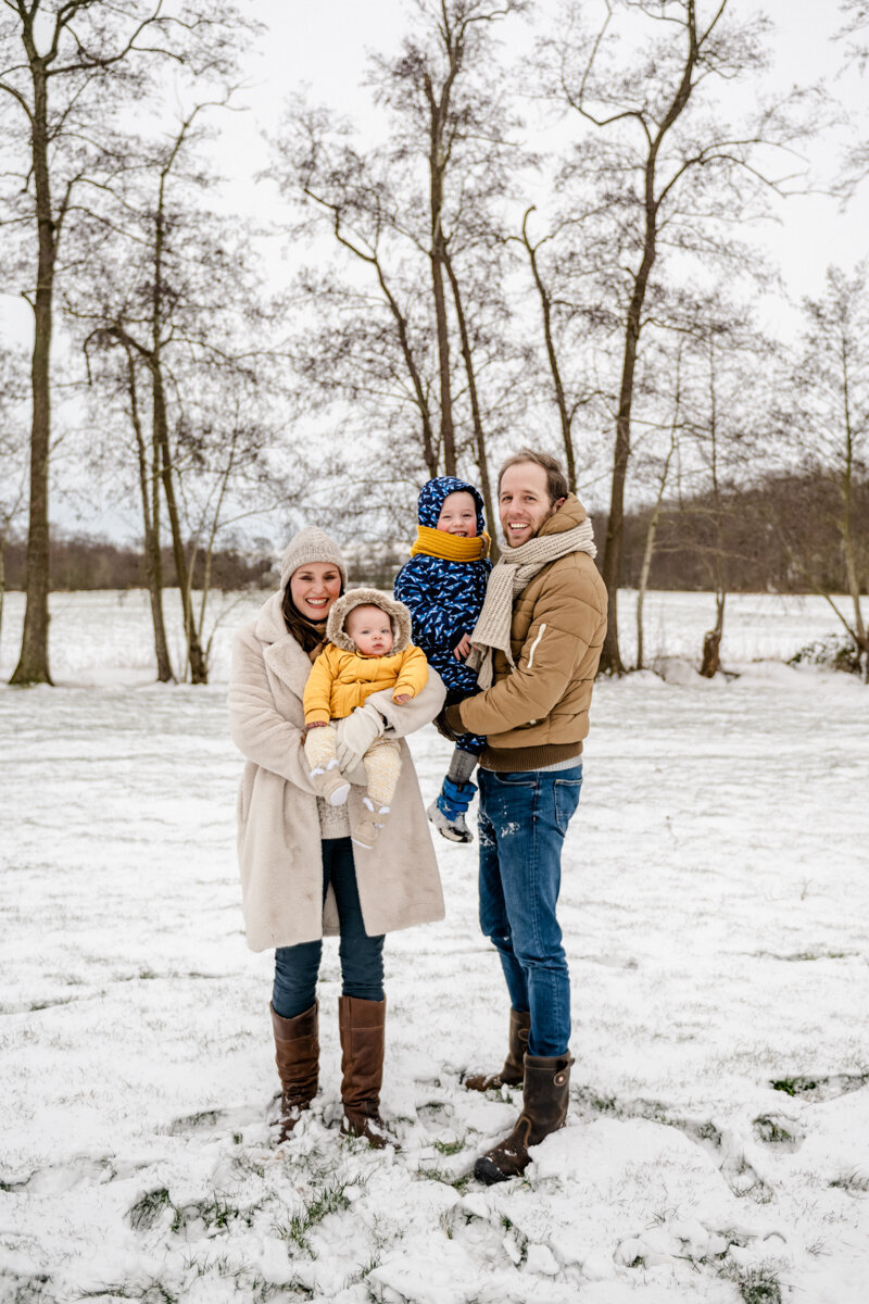 Wintershoot, winterfoto's, gezinsfoto's in de winter, fotograaf Friesland (6)