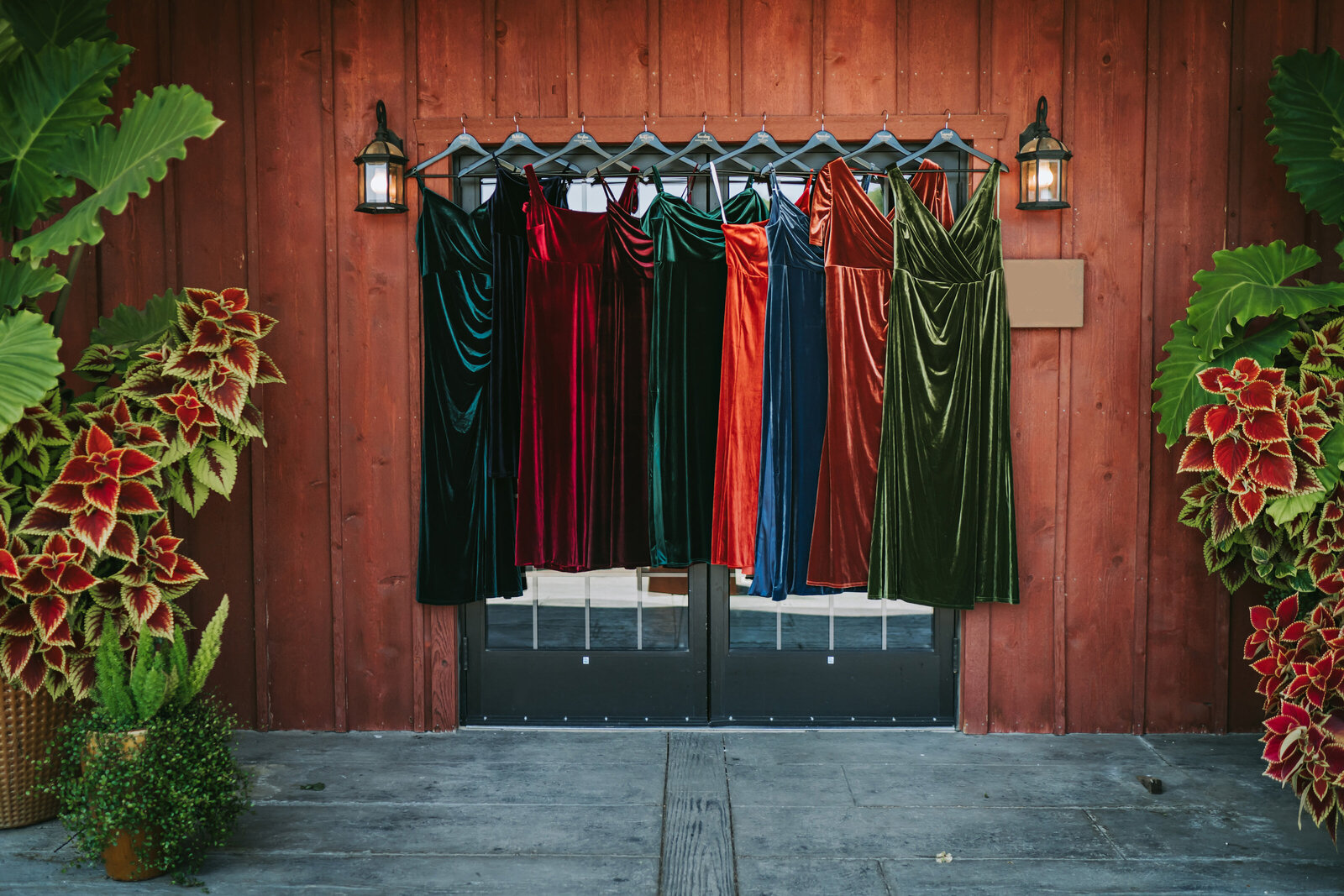 003The Barn at Hornbaker Gardens wedding_Katelyn Turner Photography