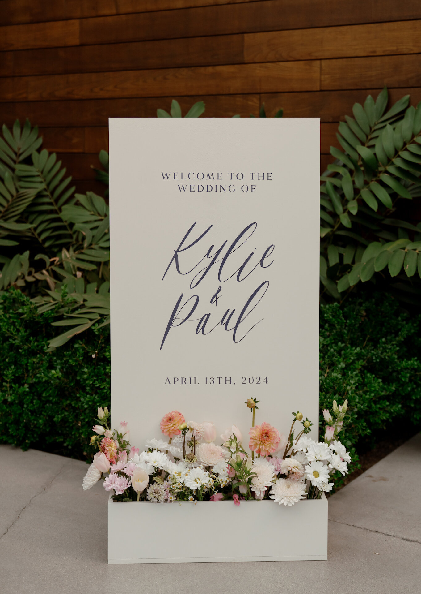 custom-flower-box-welcome-sign-phoenix-wedding-florist