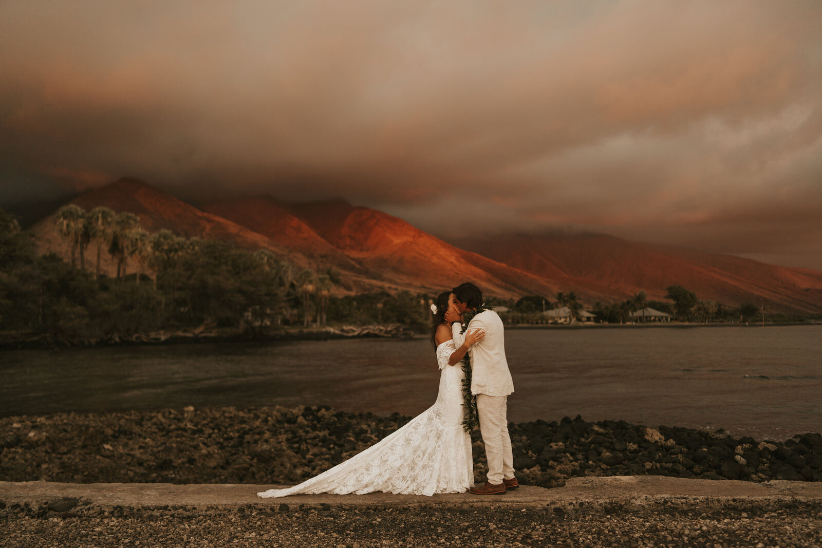 Caitlin-Grace-Aspen-Wedding-Photographer-Destination-Wedding-Photographer-Maui-Photos--Wedding-042