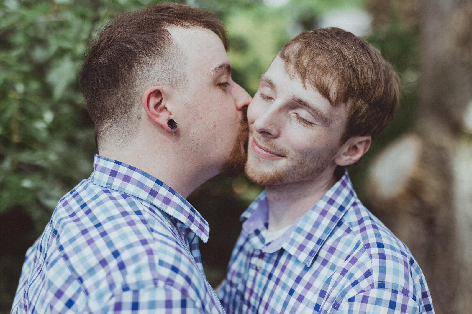 ez-powers-gay-chicago-illinois-backyard-wedding-photographer -29