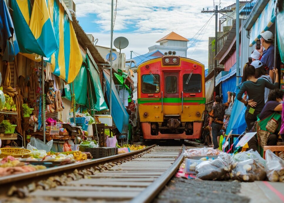 Thailand-railway-market