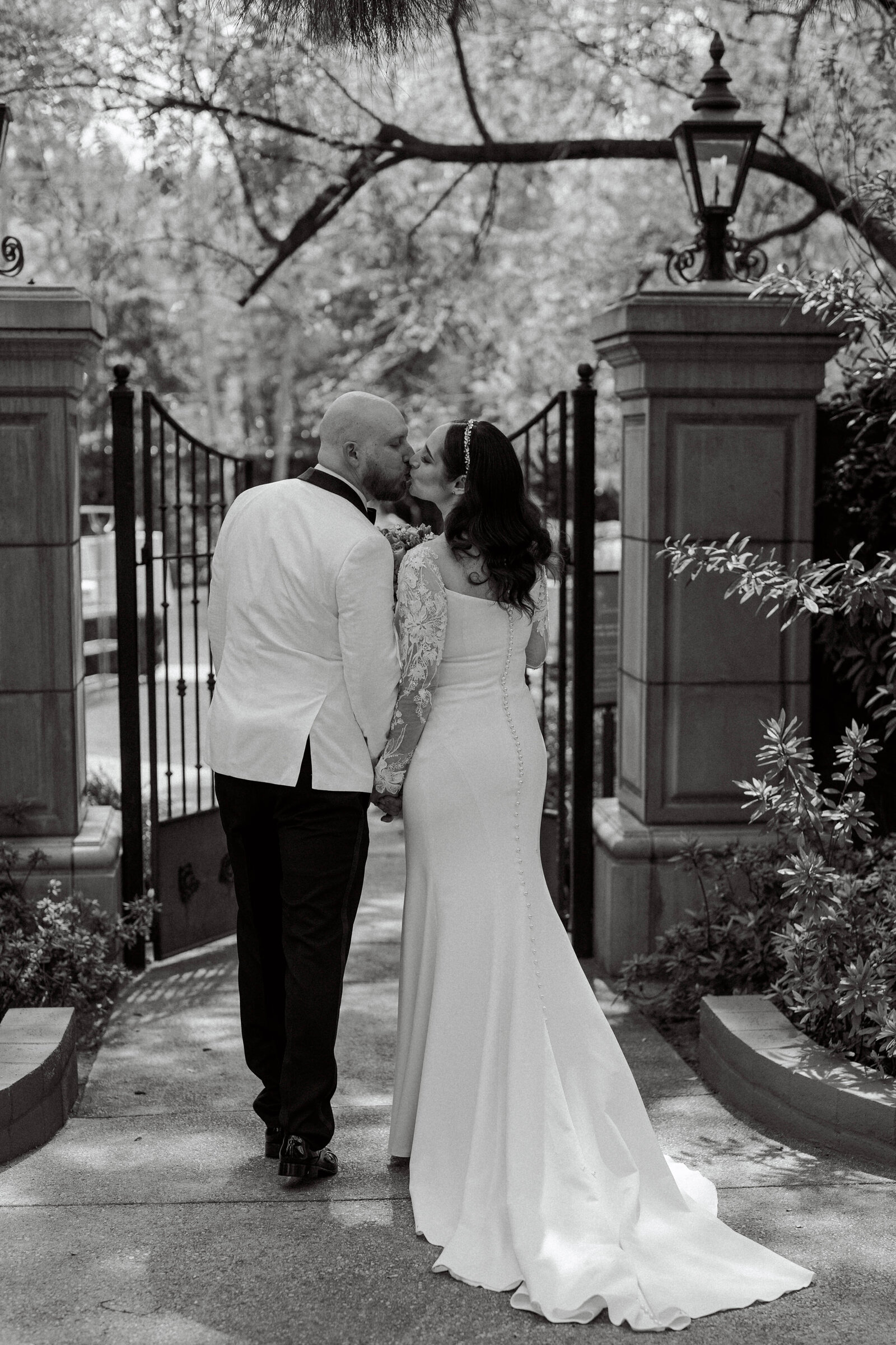 SneakPeeks_TheWeddingofGraceandPeter_TheGarland_PamelaTatzPhotography_0026