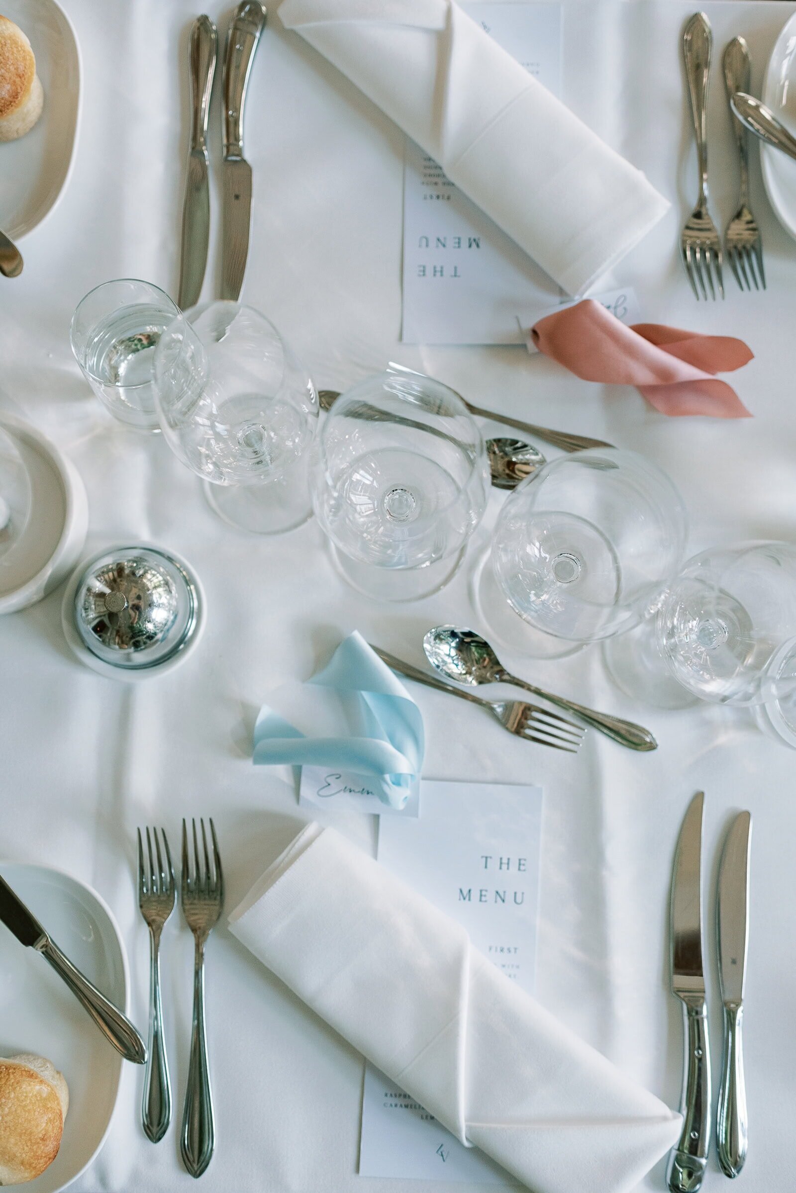 Destination Wedding Photographer Anna Lundgren in Stockholm Swedish American wedding at Ranas Slott in Roslagen Stockholm Sweden_005